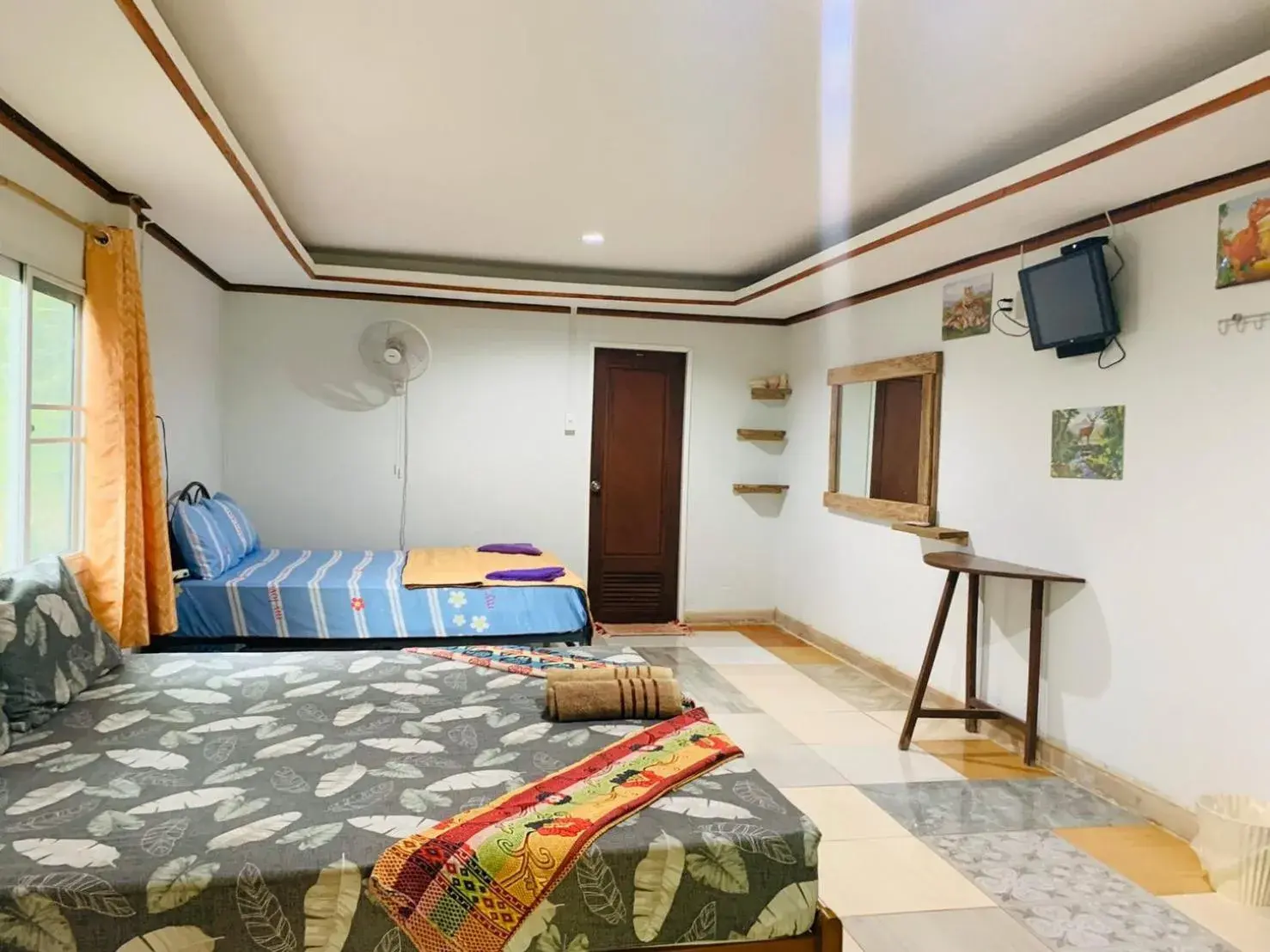 Budget Triple Room in Racha Sunset Resort Budget Triple Room in Racha Sunset Resort