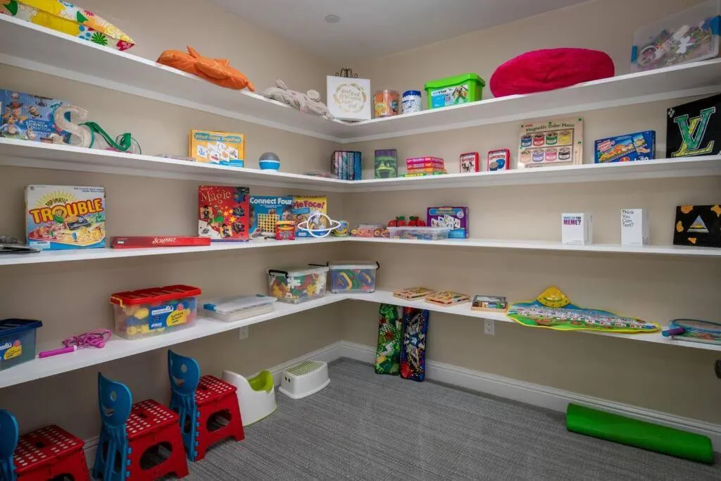 Activities in New Luxury 5BR Cabin in Pine Mountain Lake! 1 Minute to Beach! Massage Chair! Close to Yosemite! Perfect for Retreats and Escapes All Seasons!