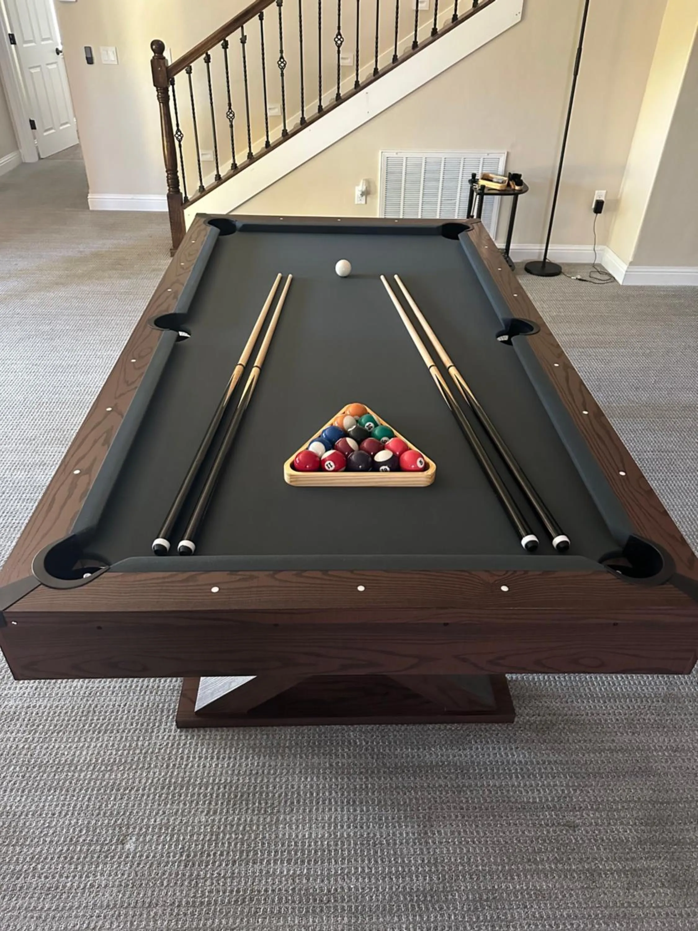 Billiard in New Luxury 5BR Cabin in Pine Mountain Lake! 1 Minute to Beach! Massage Chair! Close to Yosemite! Perfect for Retreats and Escapes All Seasons!