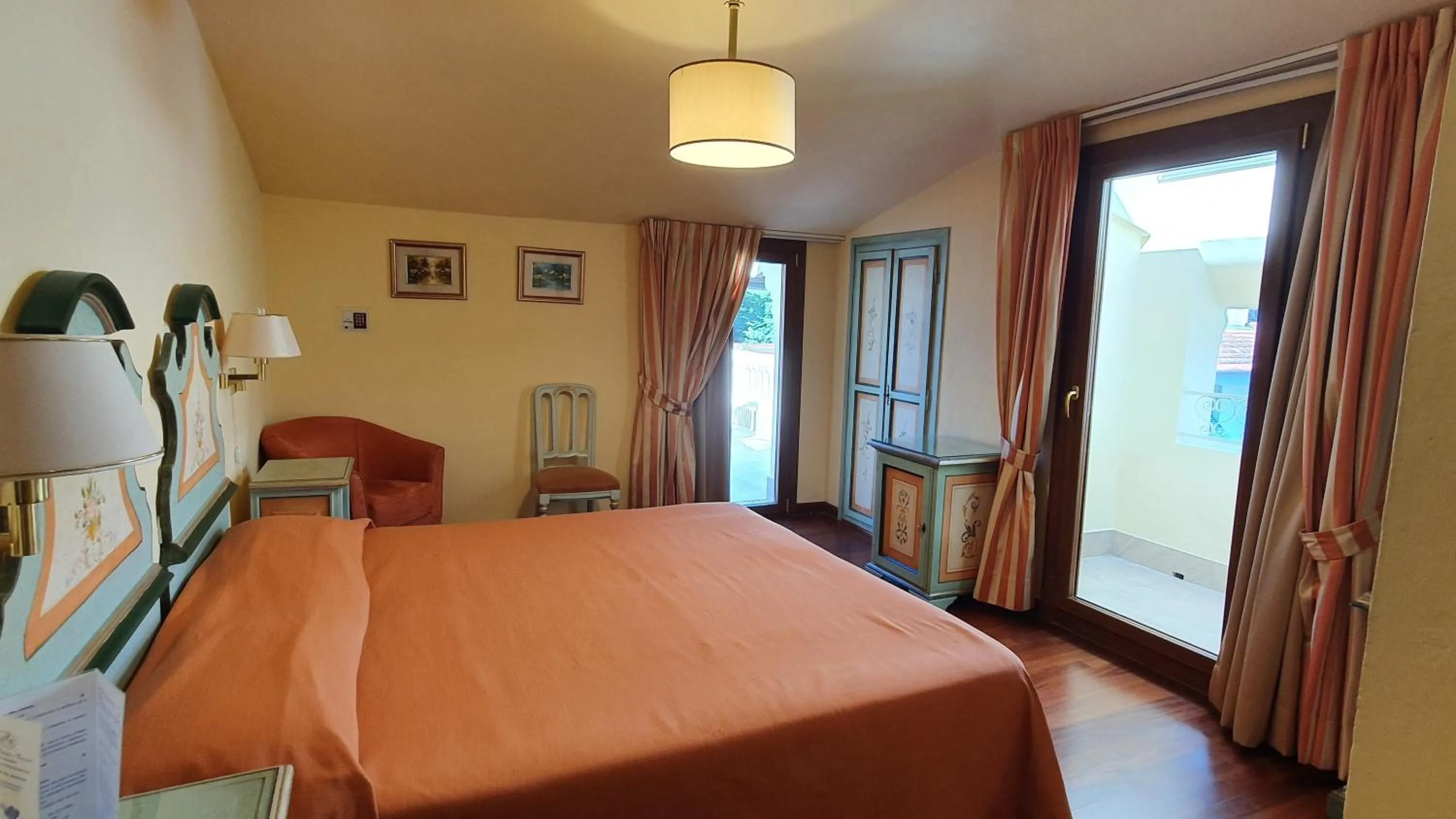 Bed in Hotel Parma e Oriente Wellness & Spa