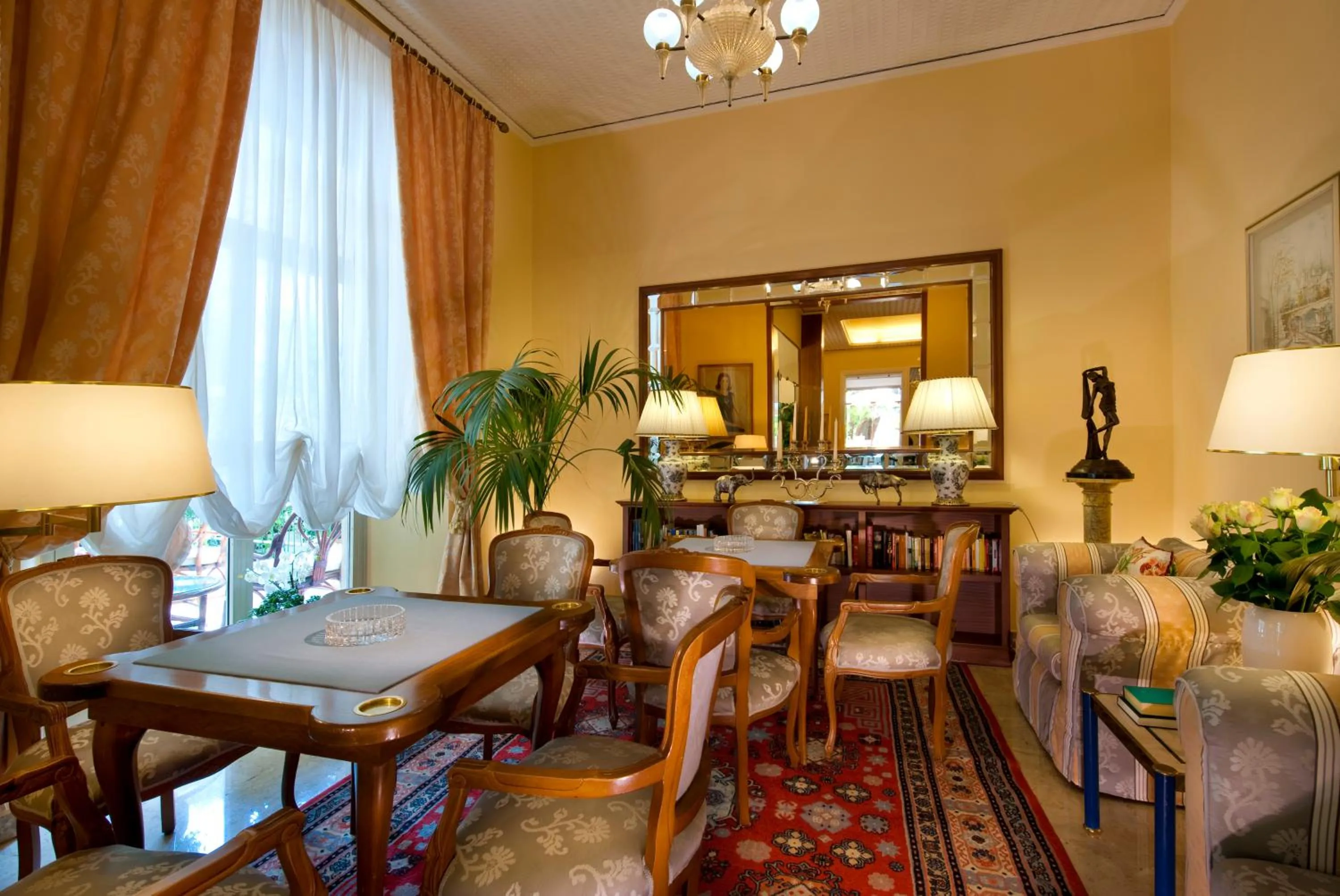 Lounge or bar in Hotel Parma e Oriente Wellness & Spa