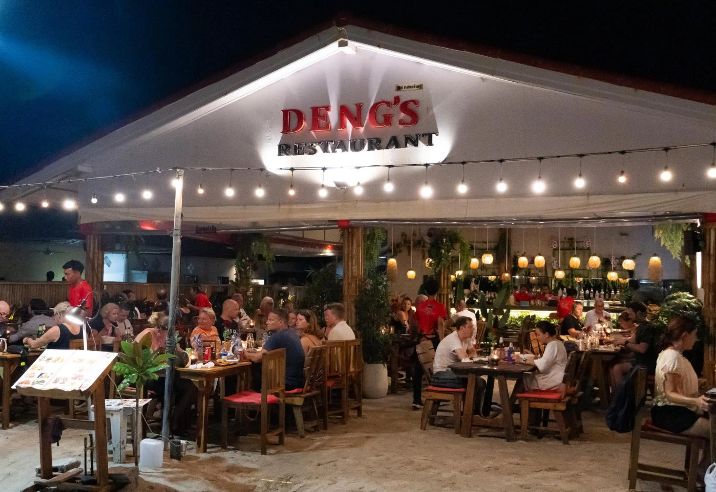 Restaurant/places to eat in Deng's kamala beach Guesthouse