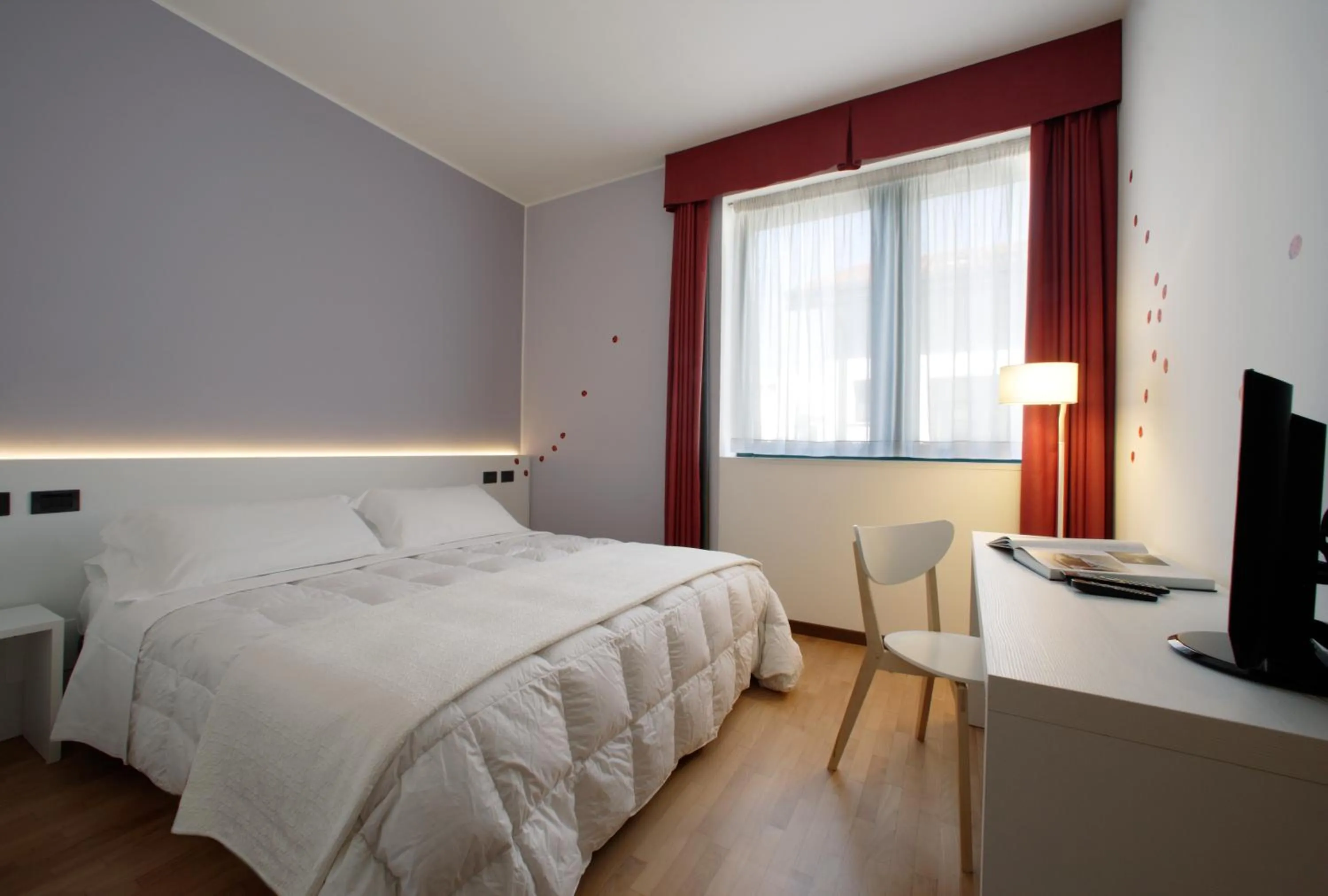 Bed in Hotel Forte del 48