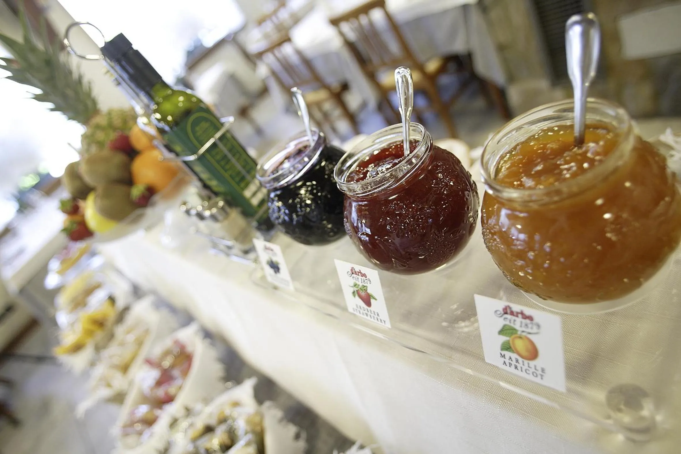 Continental breakfast in Hotel Forte del 48