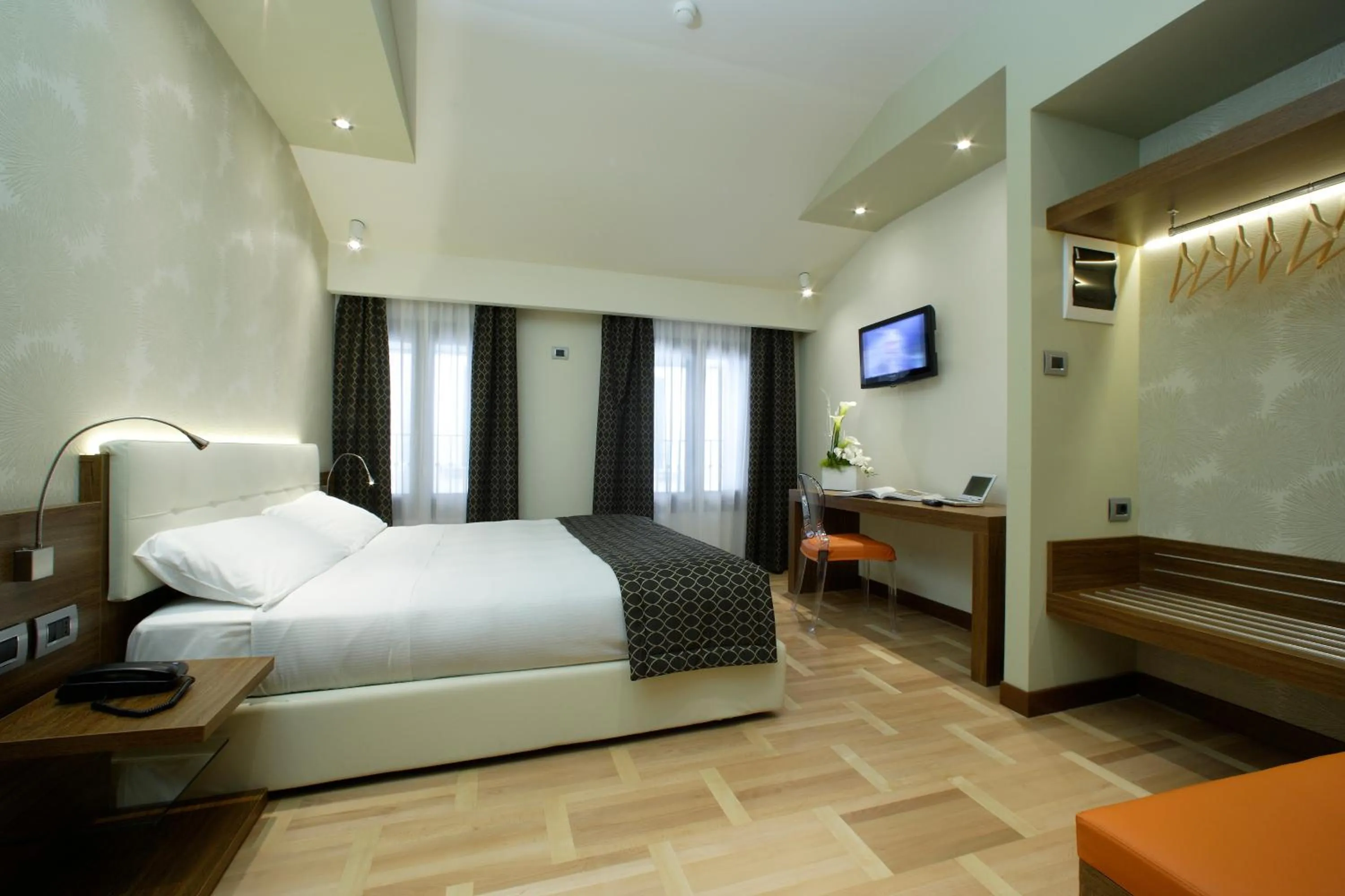 Bed in Hotel Forte del 48