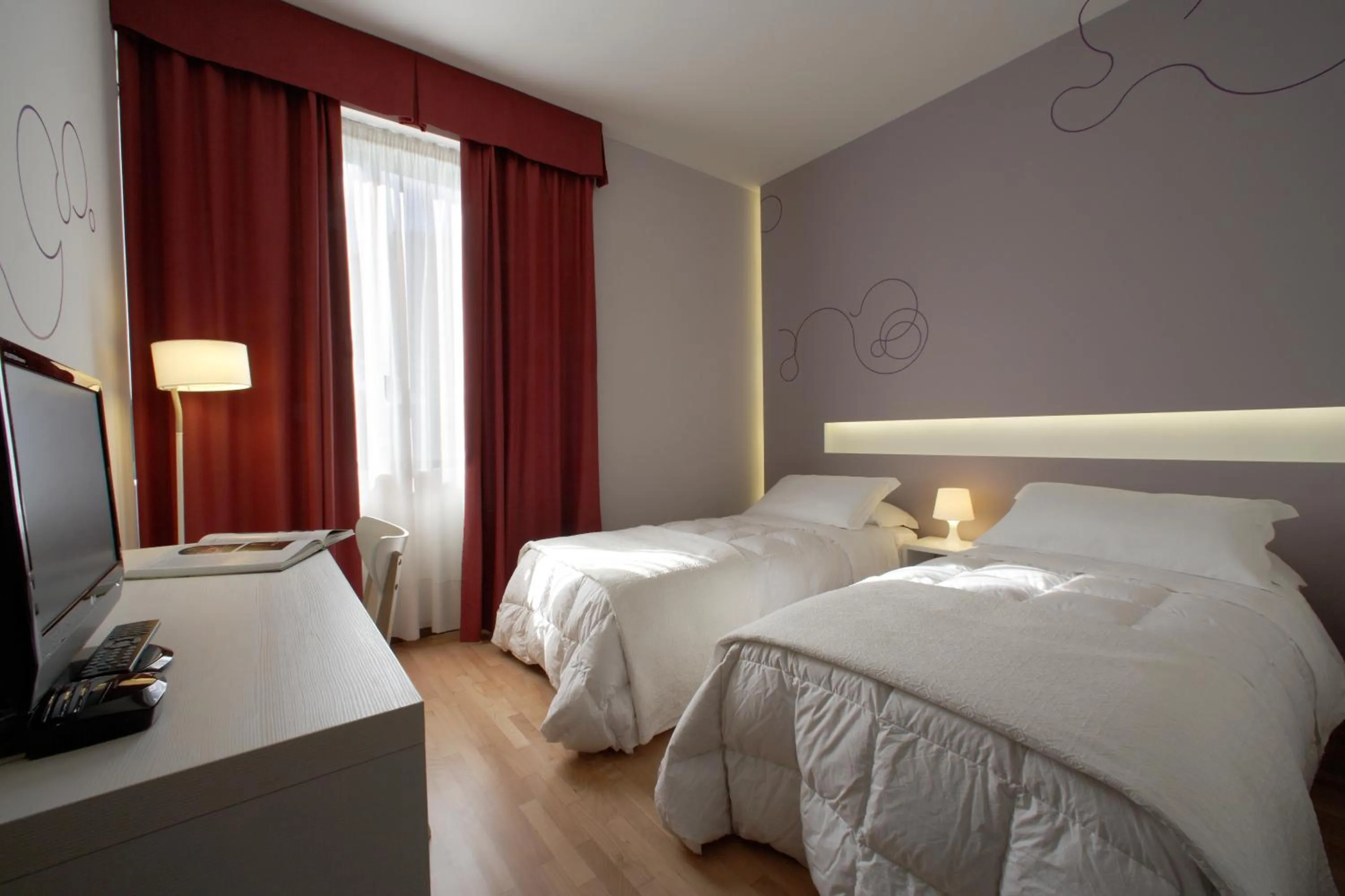 Bed in Hotel Forte del 48