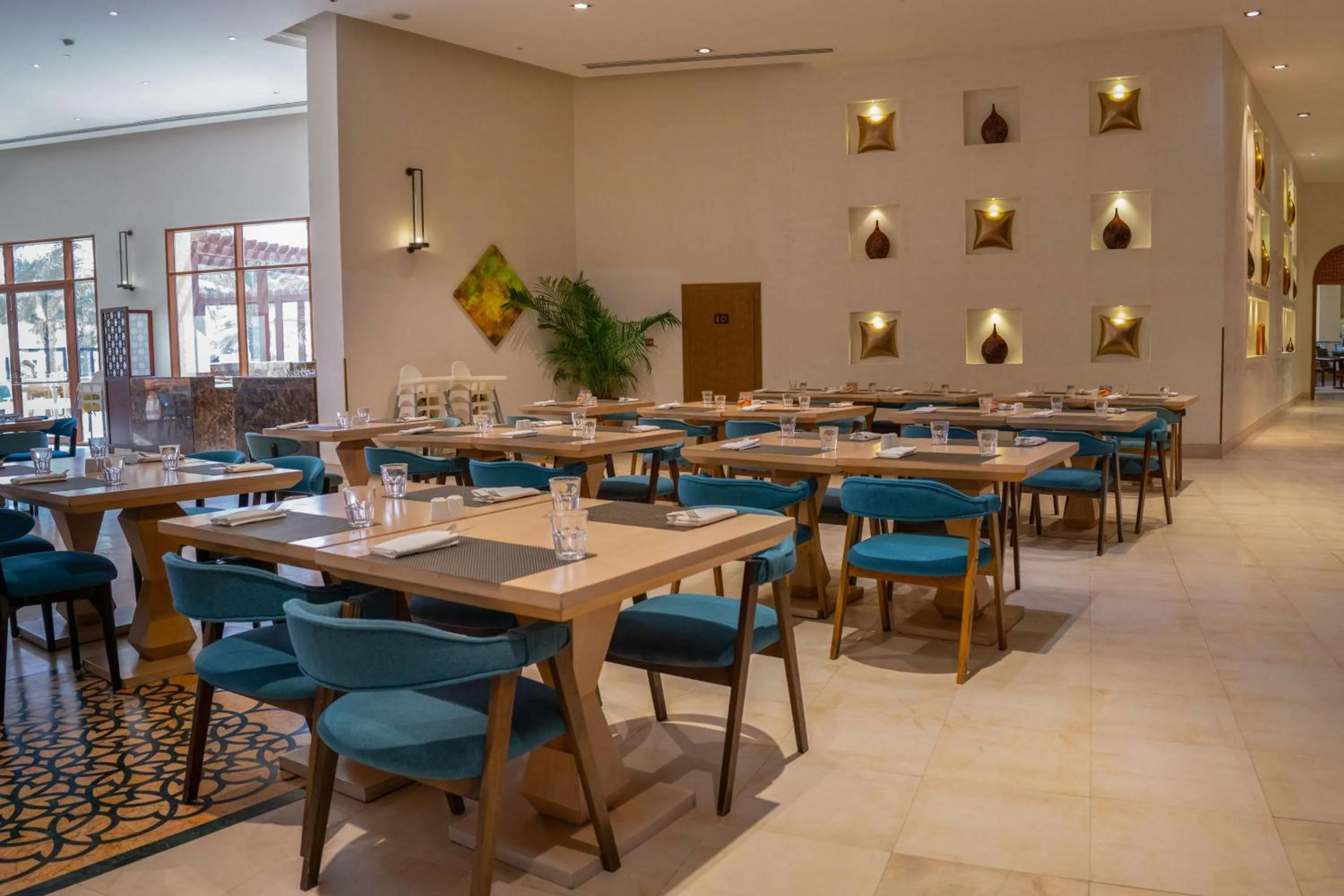 Restaurant/places to eat in DoubleTree by Hilton Resort & Spa Marjan Island
