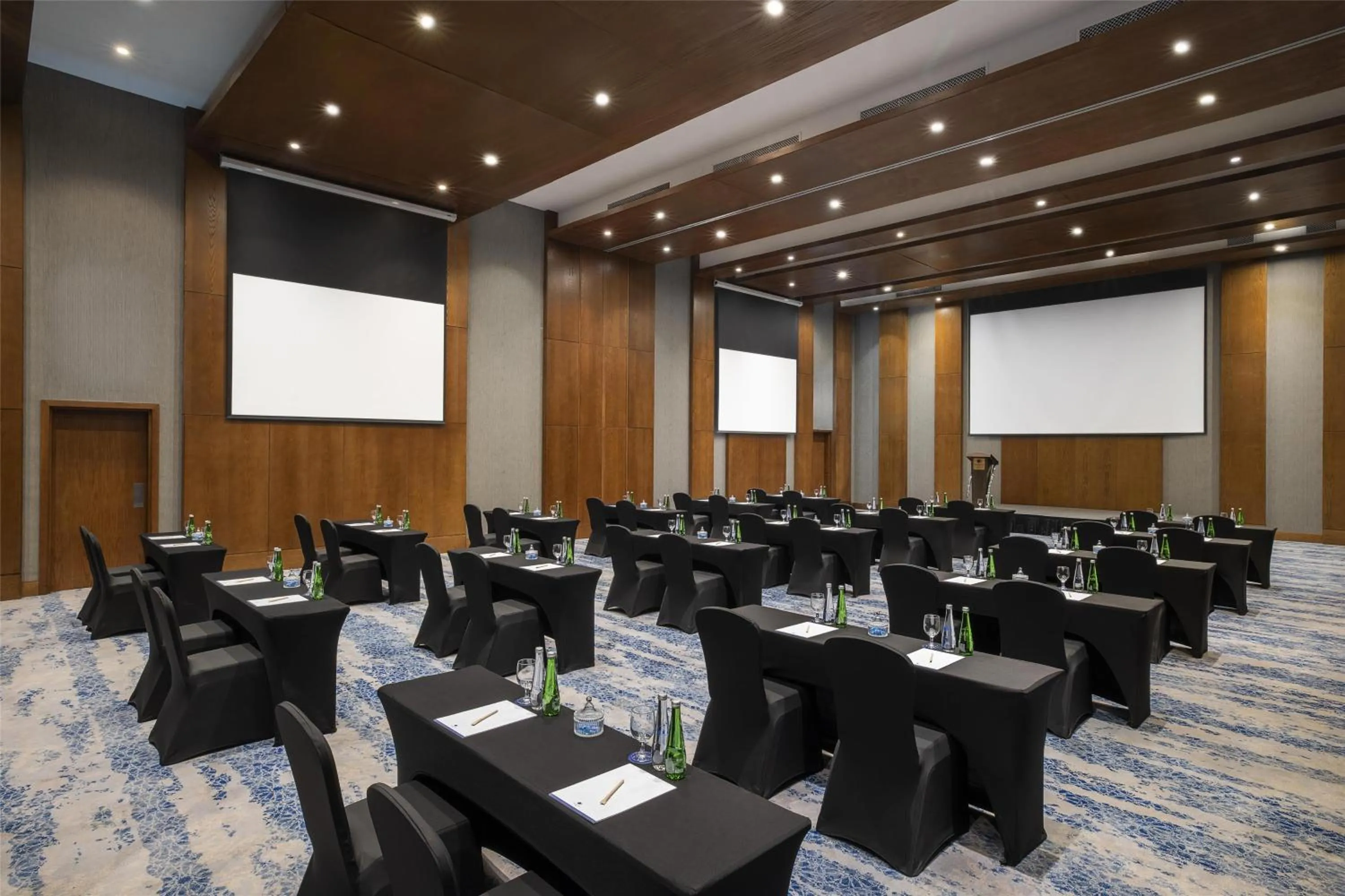 Meeting/conference room in DoubleTree by Hilton Resort & Spa Marjan Island
