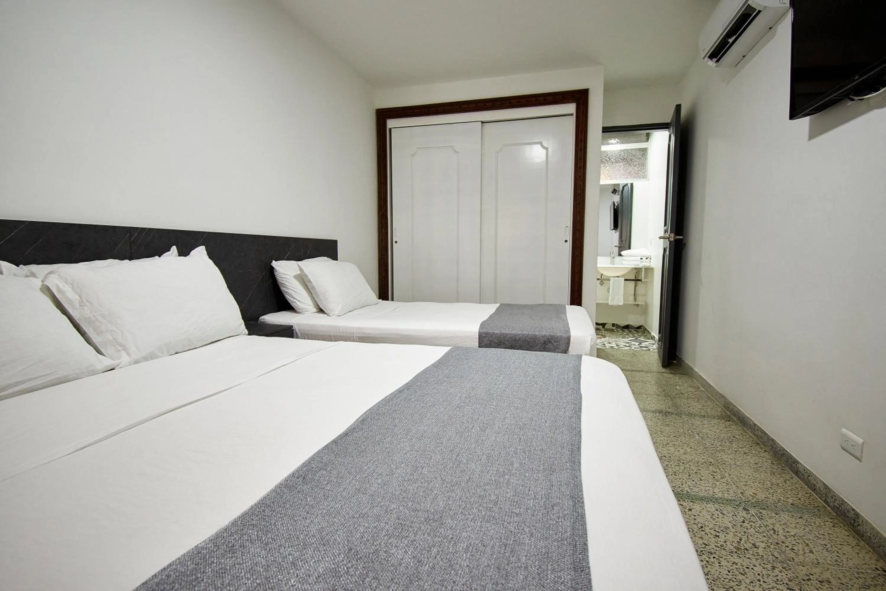 Photo of the whole room, Bed in Brana by Bernalo Hotels