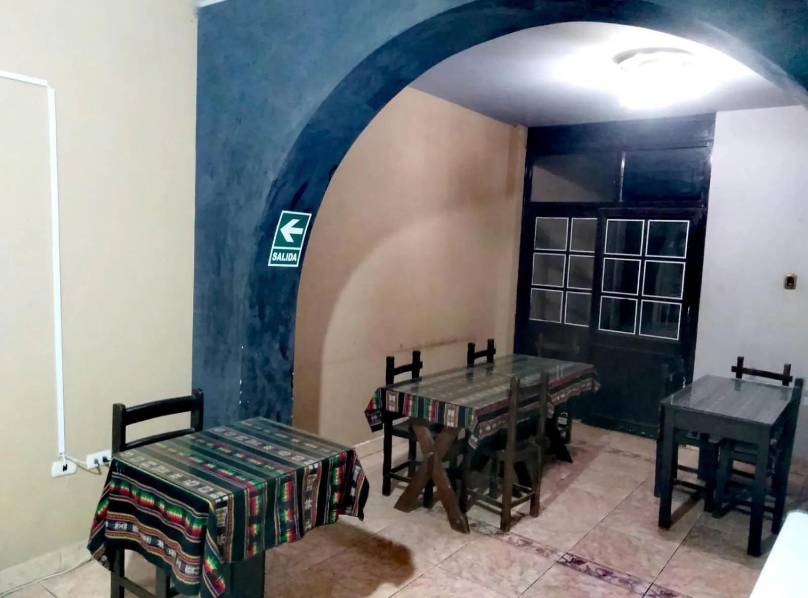 Restaurant/places to eat in Hotel Royal Olympic