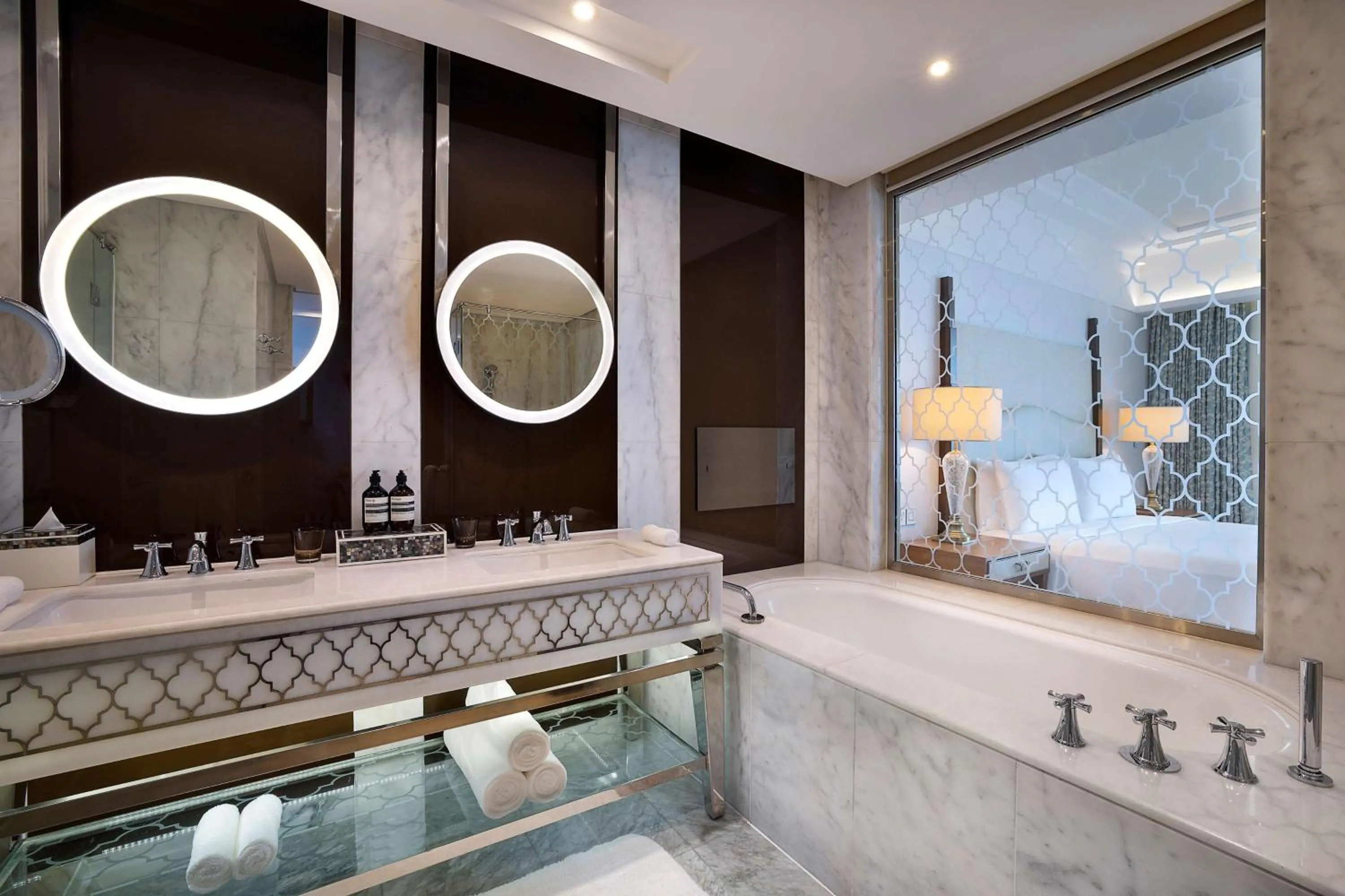 Toilet in Waldorf Astoria Dubai Palm Jumeirah