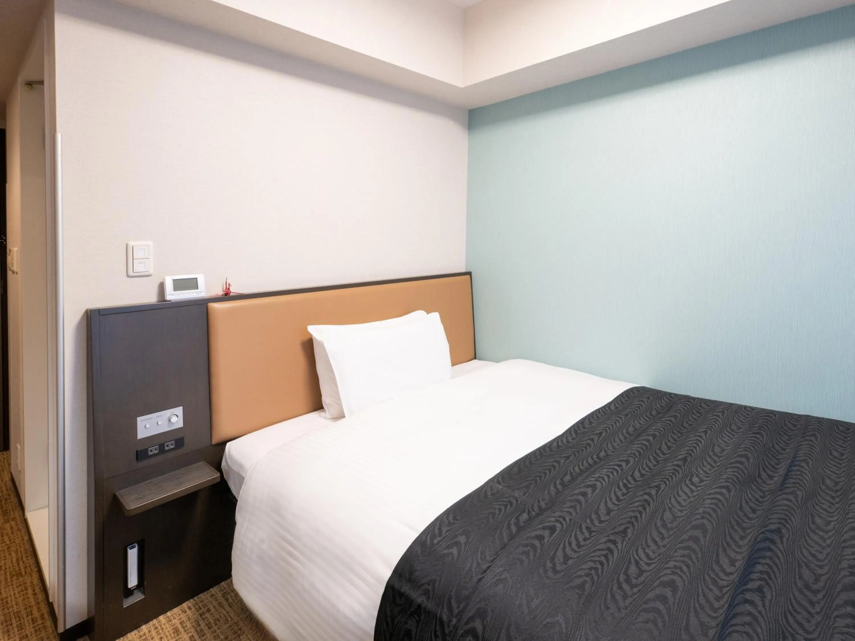 Photo of the whole room, Bed in APA Hotel Asakusabashi Ekimae