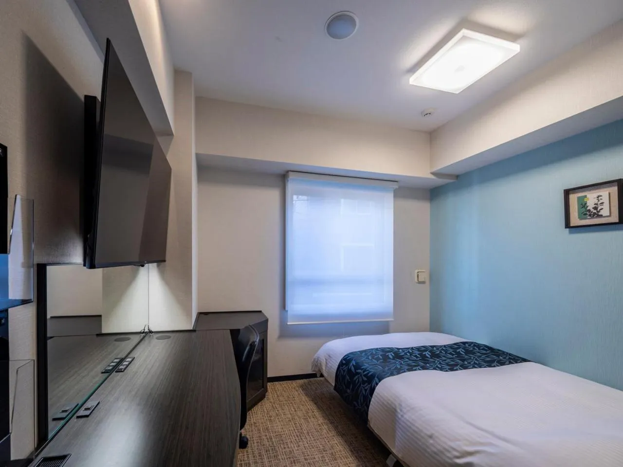 Photo of the whole room, Bed in APA Hotel Asakusabashi Ekimae