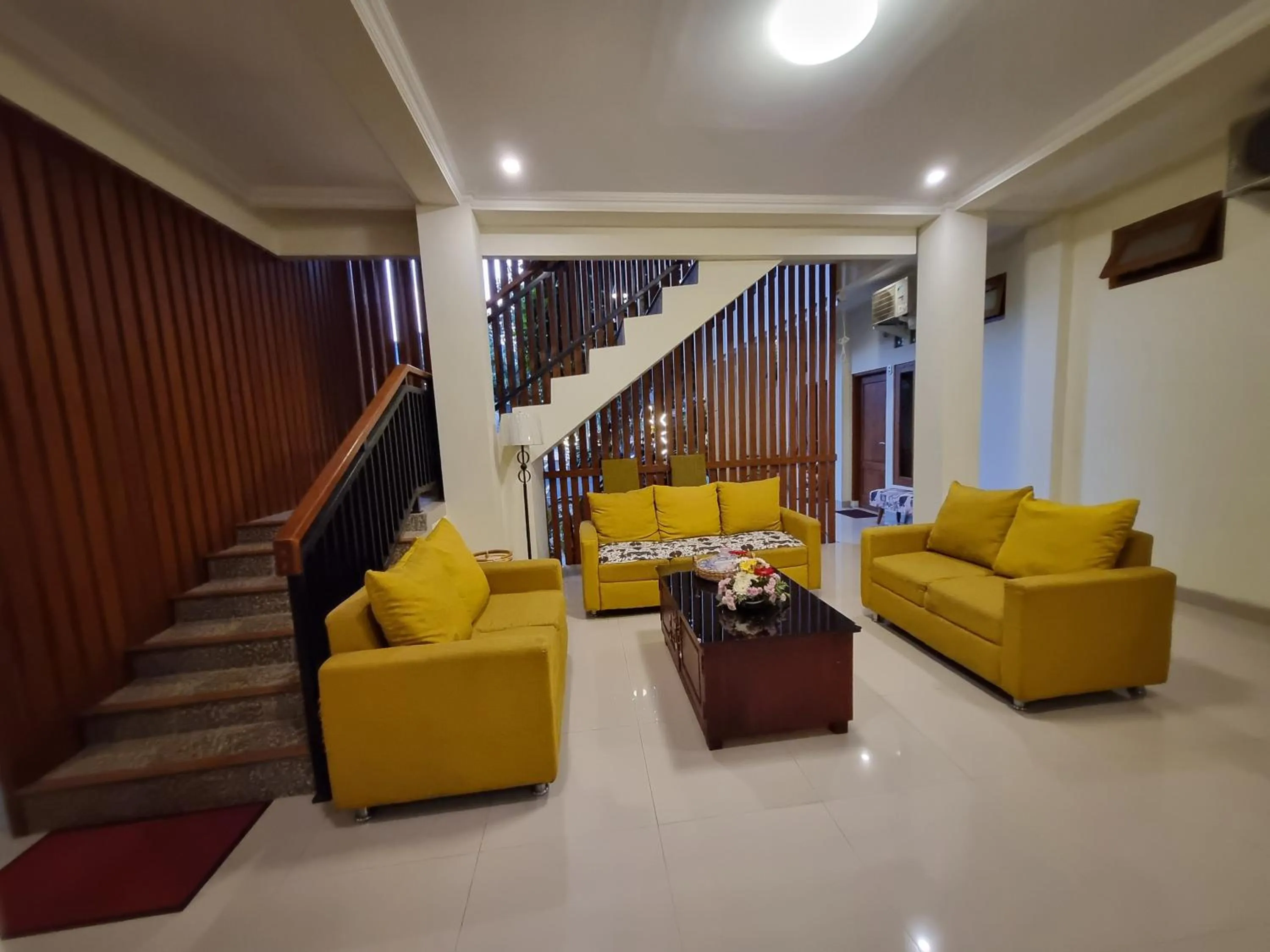 Living room in Omah Nayan Guesthouse