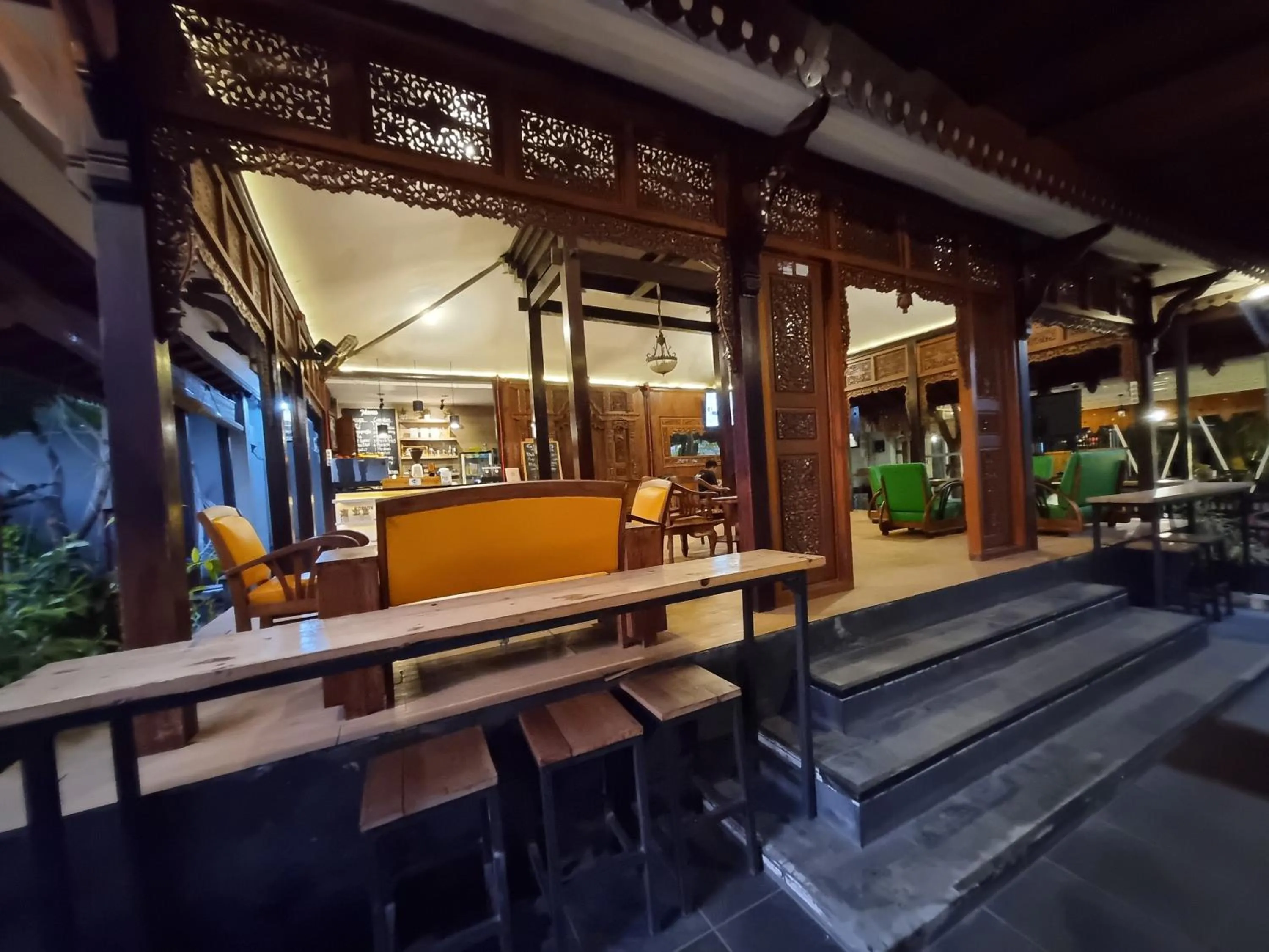 Restaurant/places to eat in Omah Nayan Guesthouse