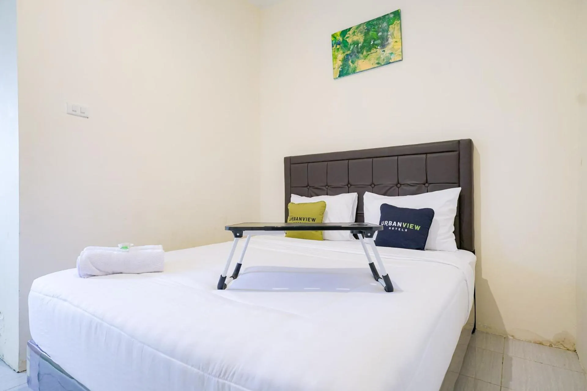 Bedroom, Bed in Urbanview Hotel Gatot Subroto Lampung by RedDoorz