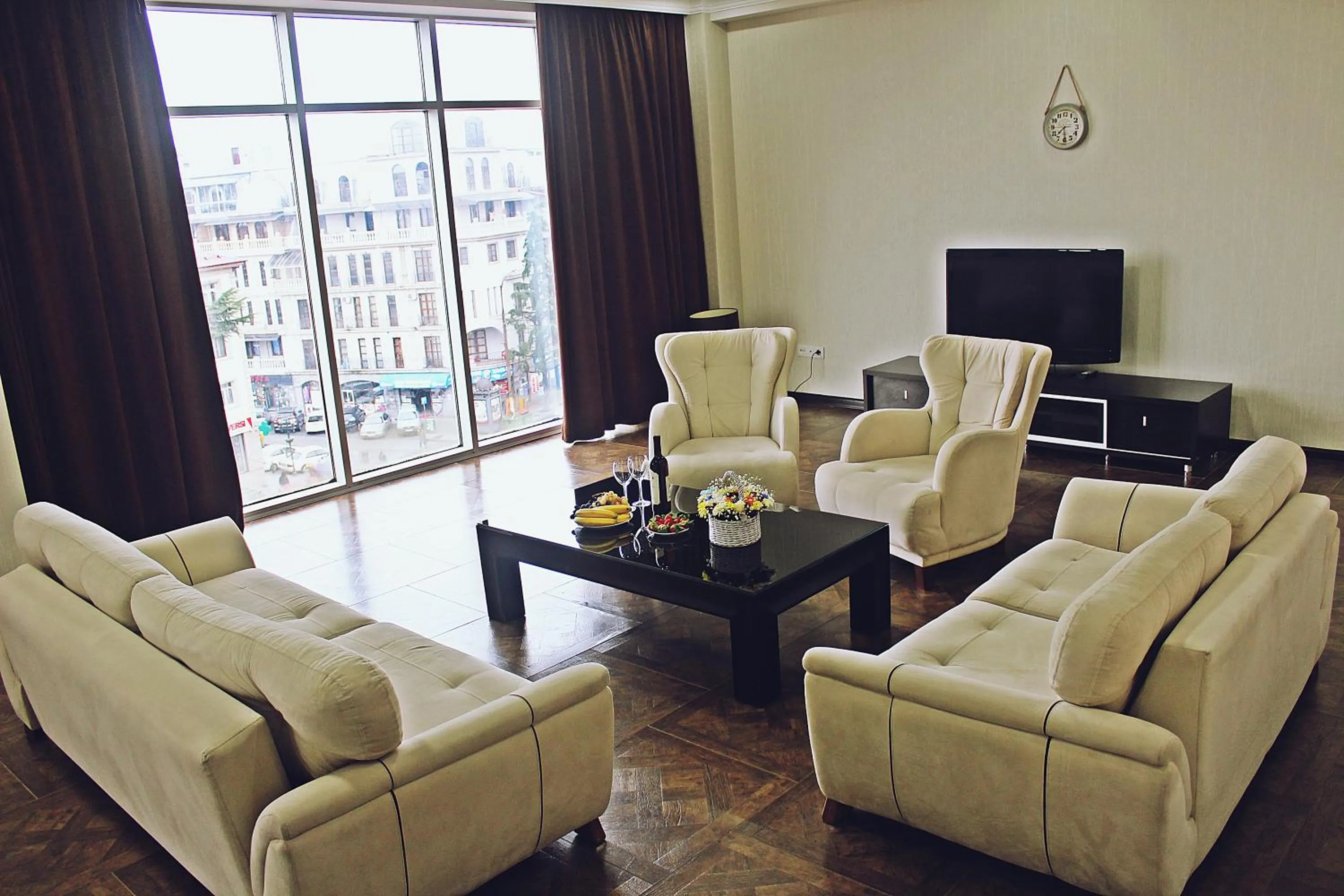 Living room in Mardi Plaza Hotel