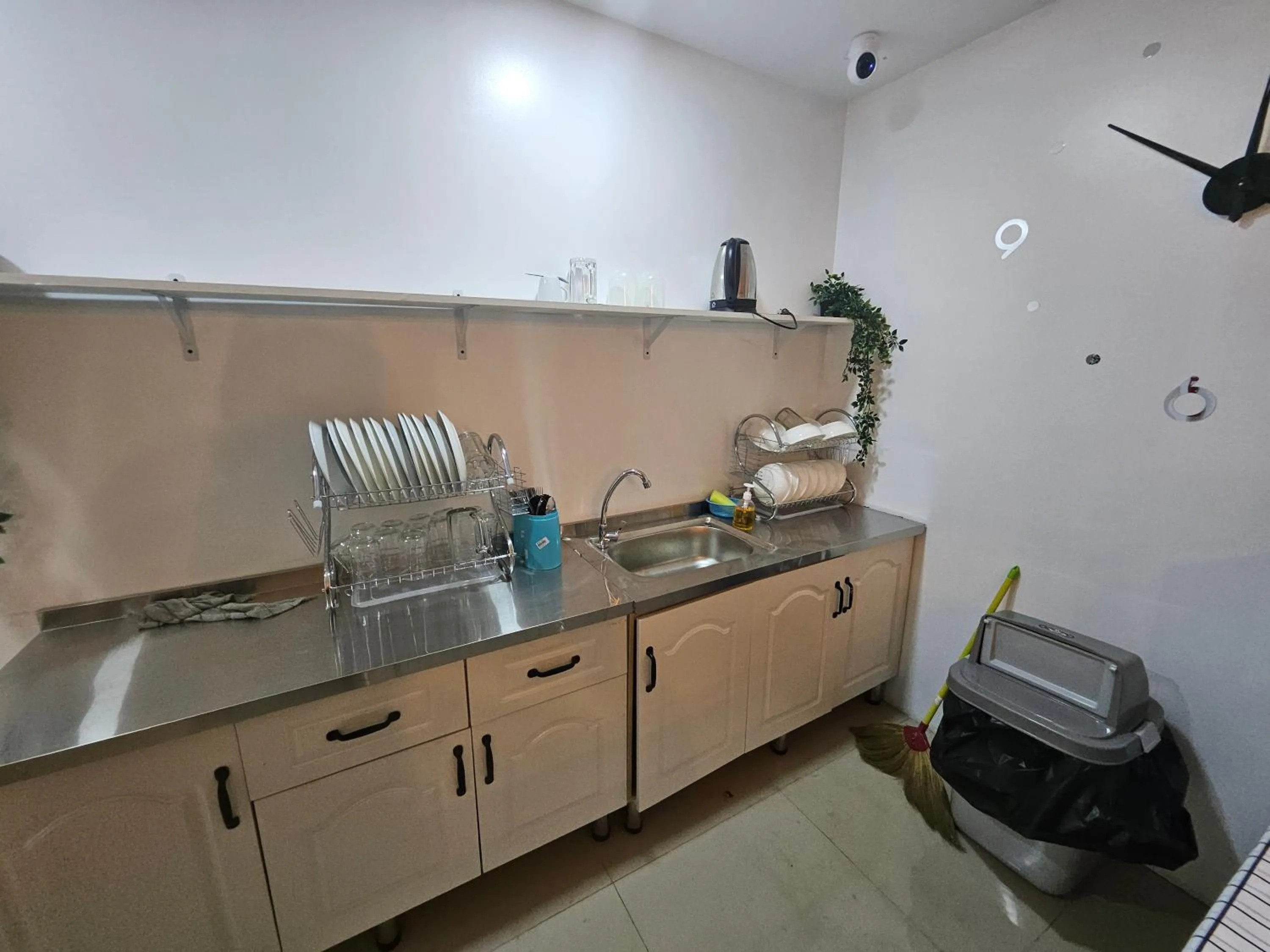 Kitchen or kitchenette in Jomtien Beach Hostel
