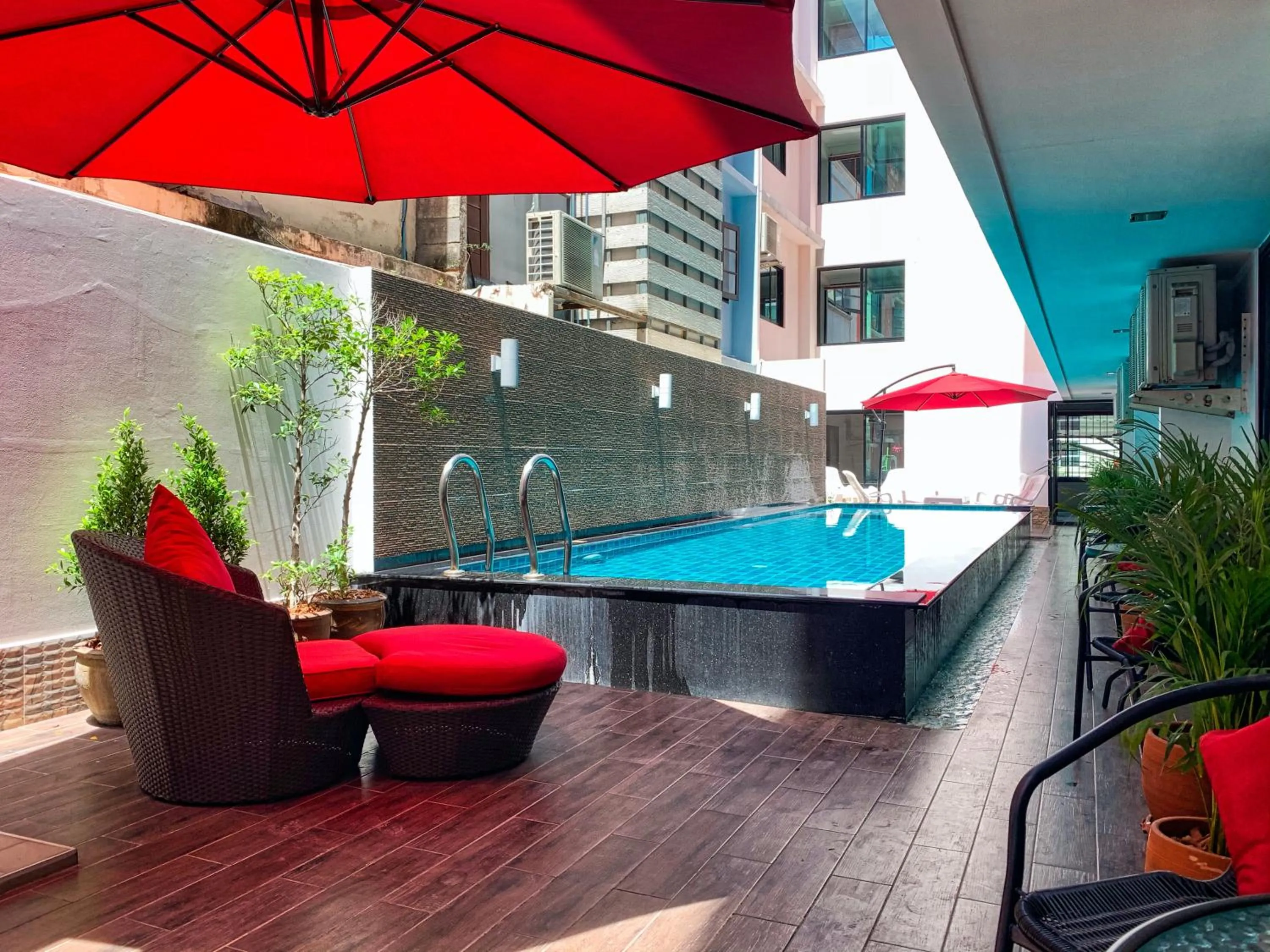 Patio in Jomtien Beach Hostel