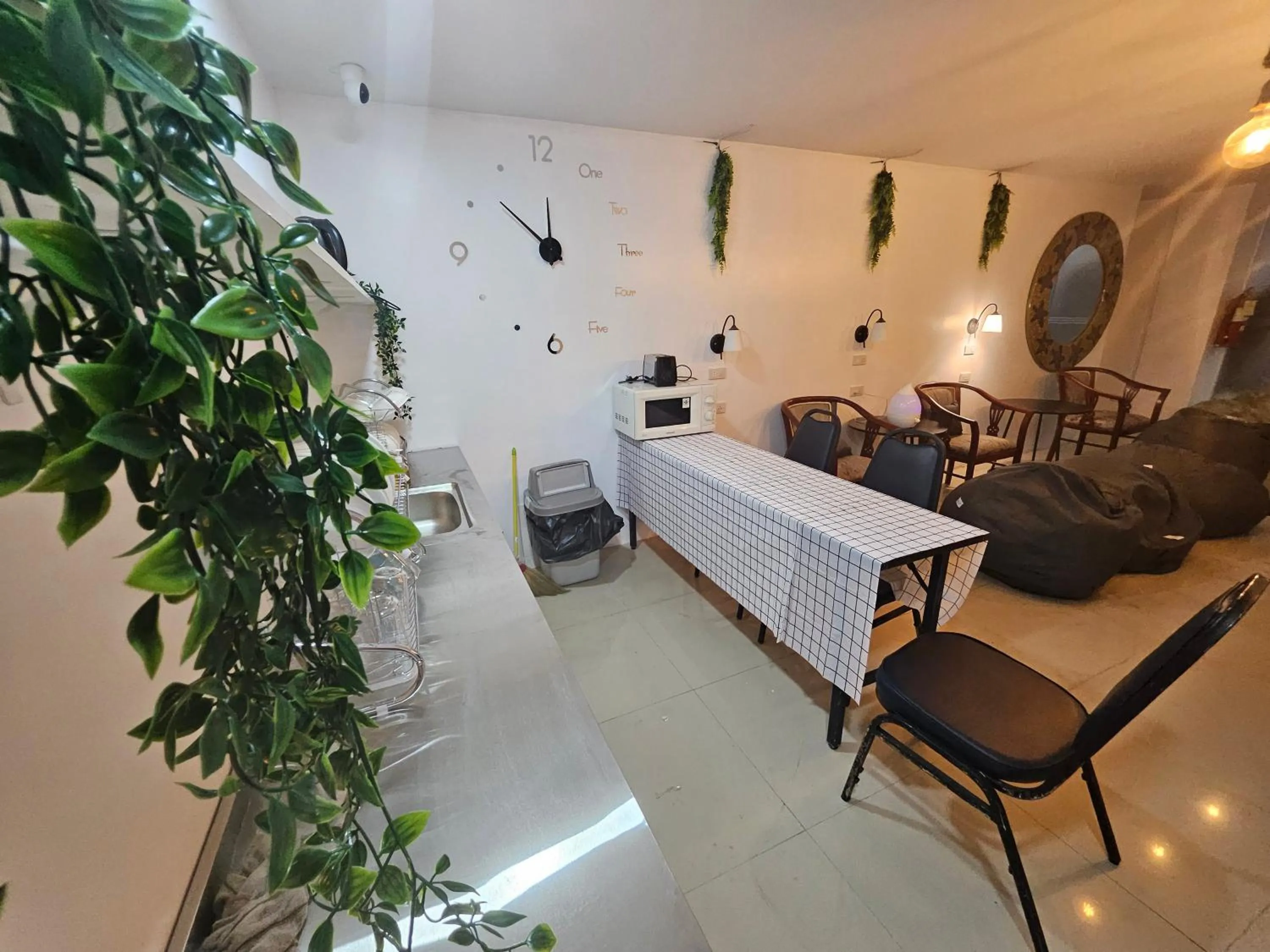 Living room in Jomtien Beach Hostel