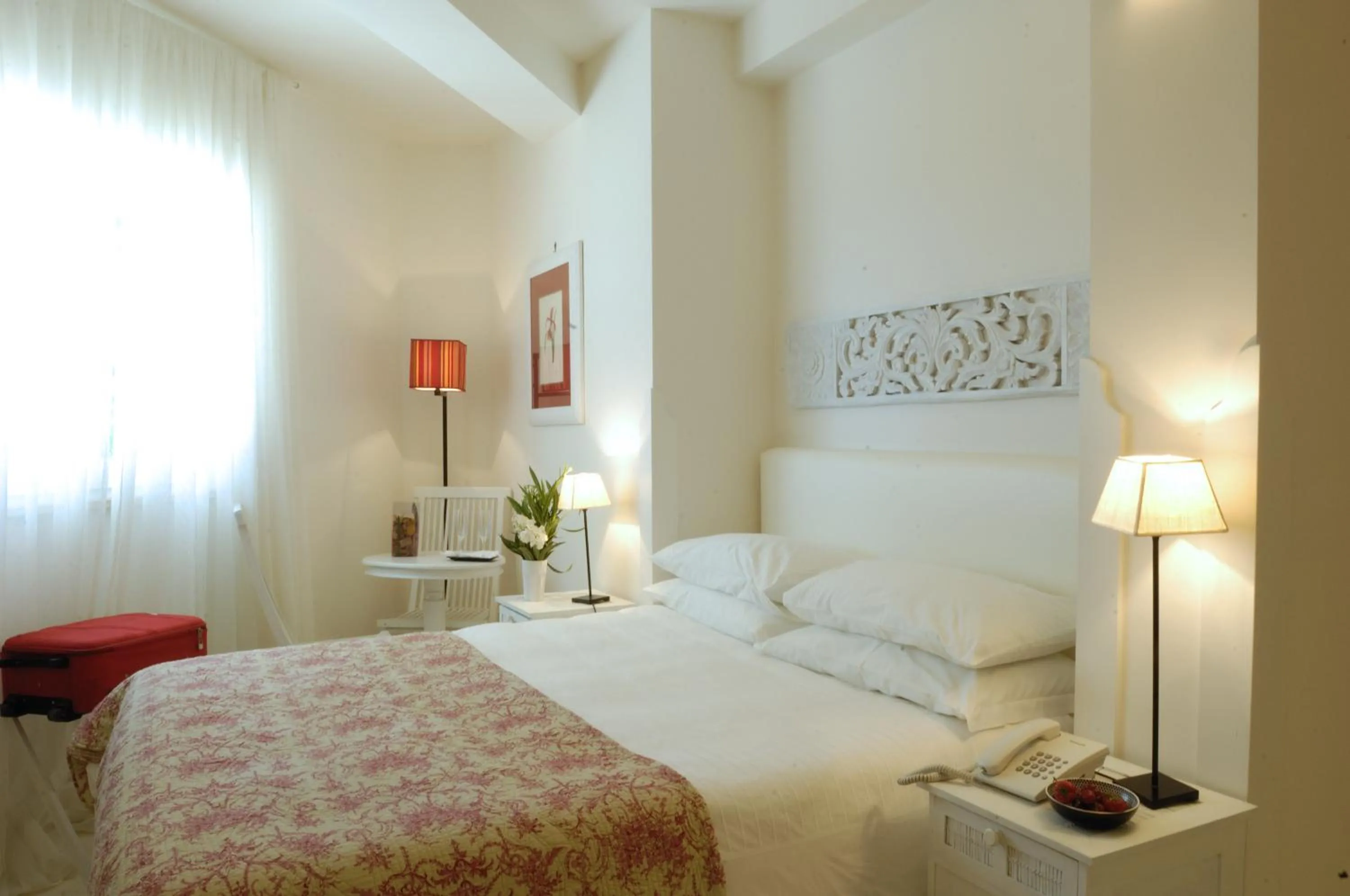 Photo of the whole room, Bed in Il San Francesco Charming Hotel