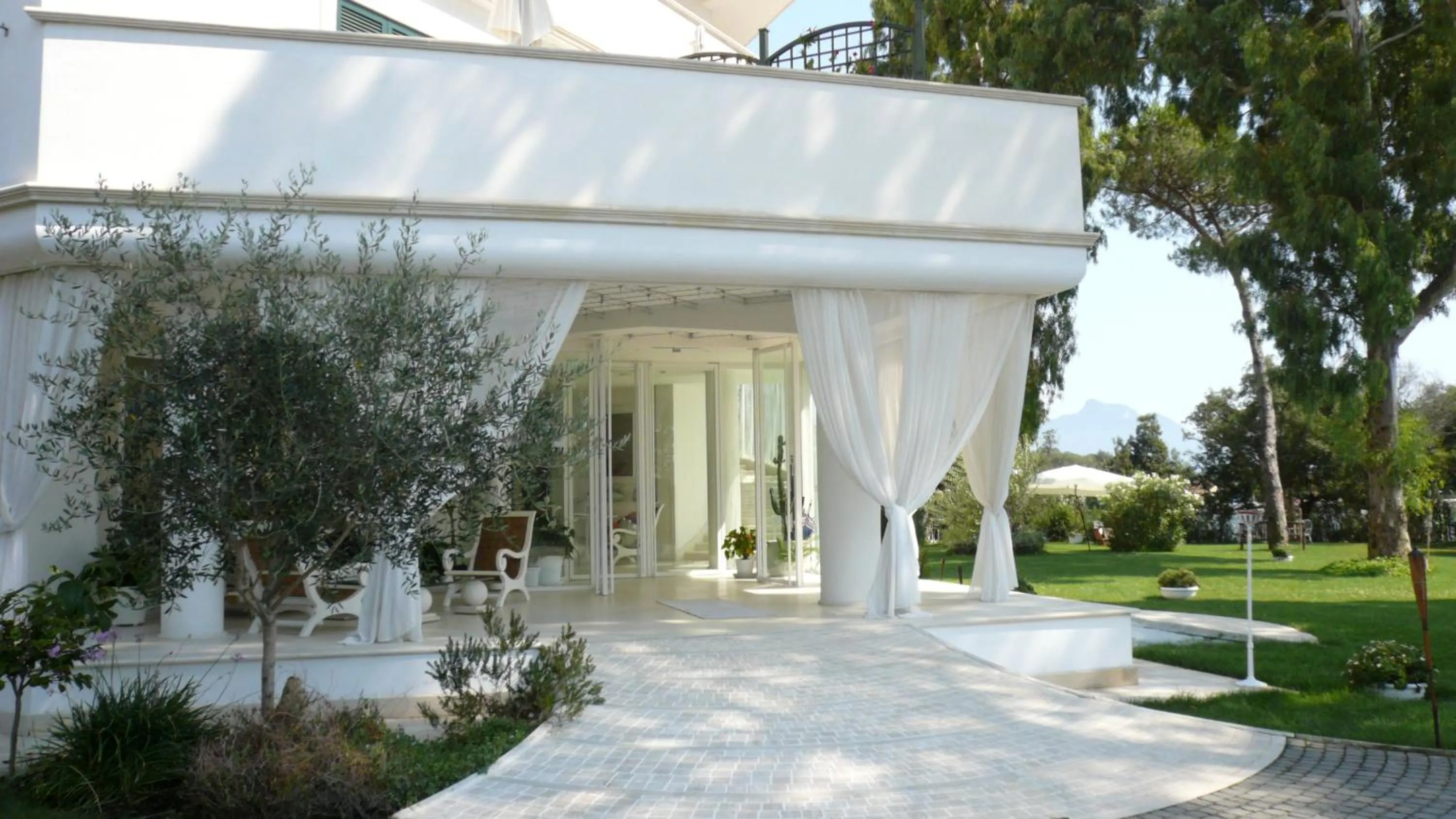 Facade/entrance in Il San Francesco Charming Hotel