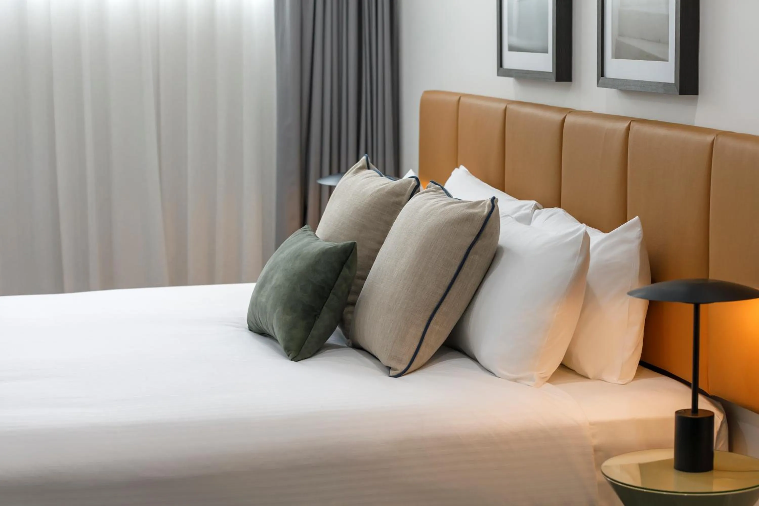 Bed in Punthill Essendon North