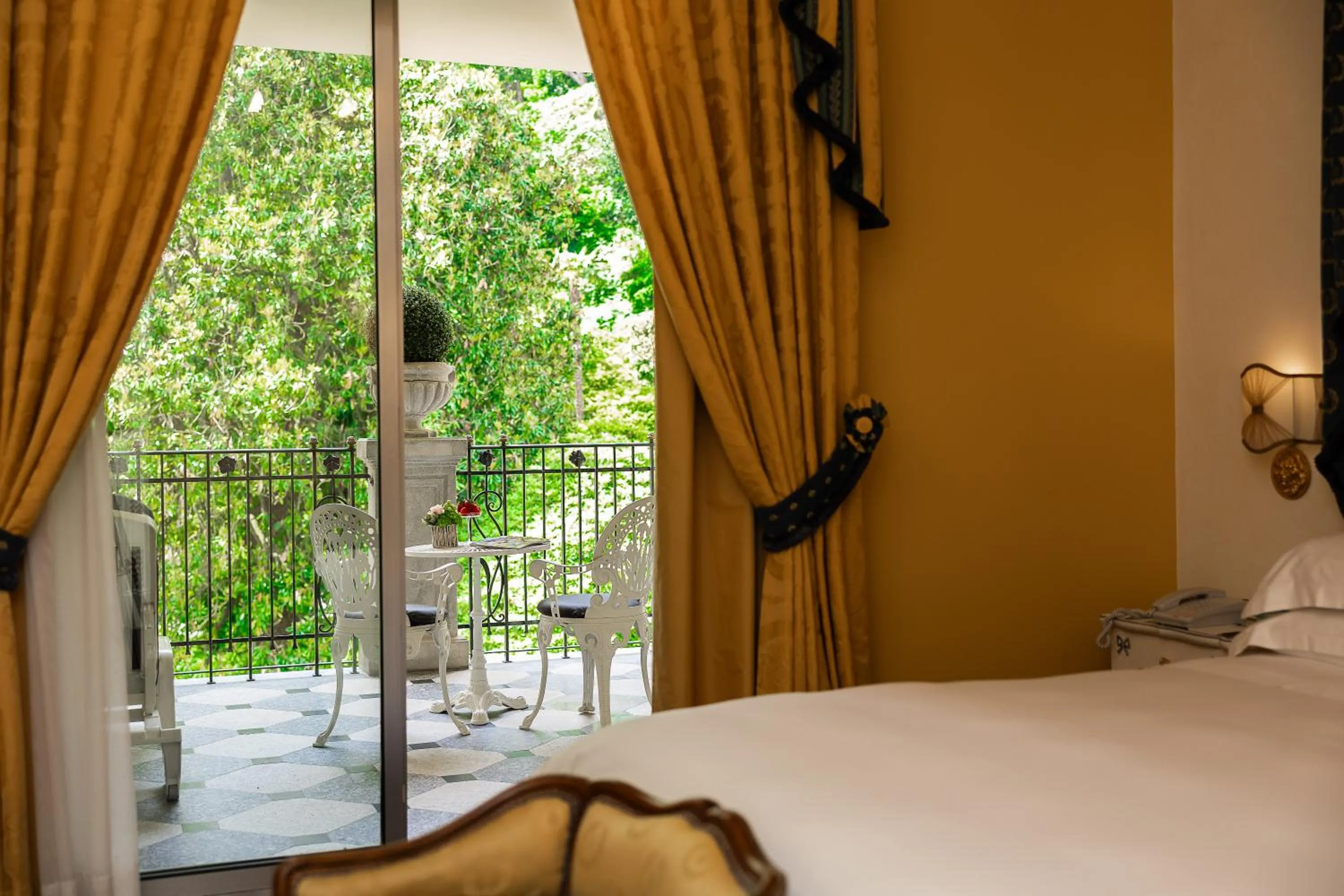 Property building, Bed in Villa e Palazzo Aminta - A Leading Hotel of The World