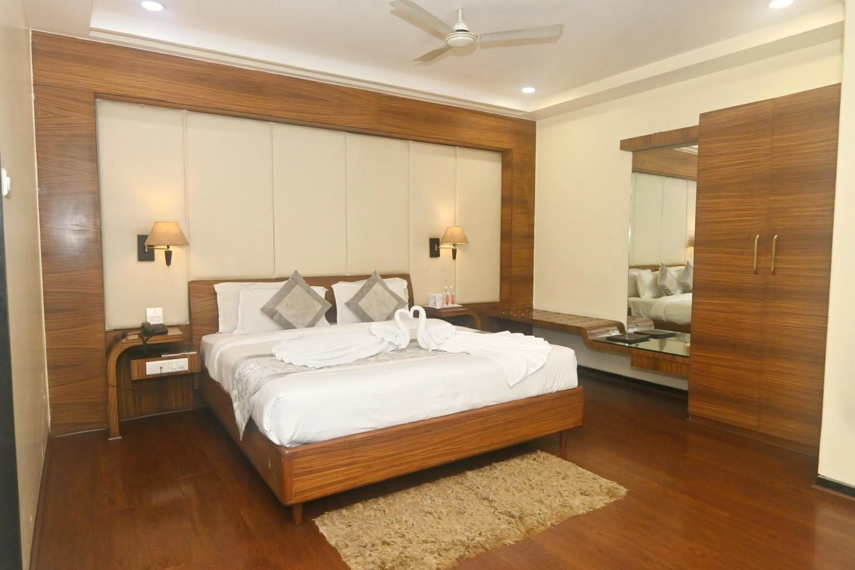 Bed in Simran Heritage(Business Hotel