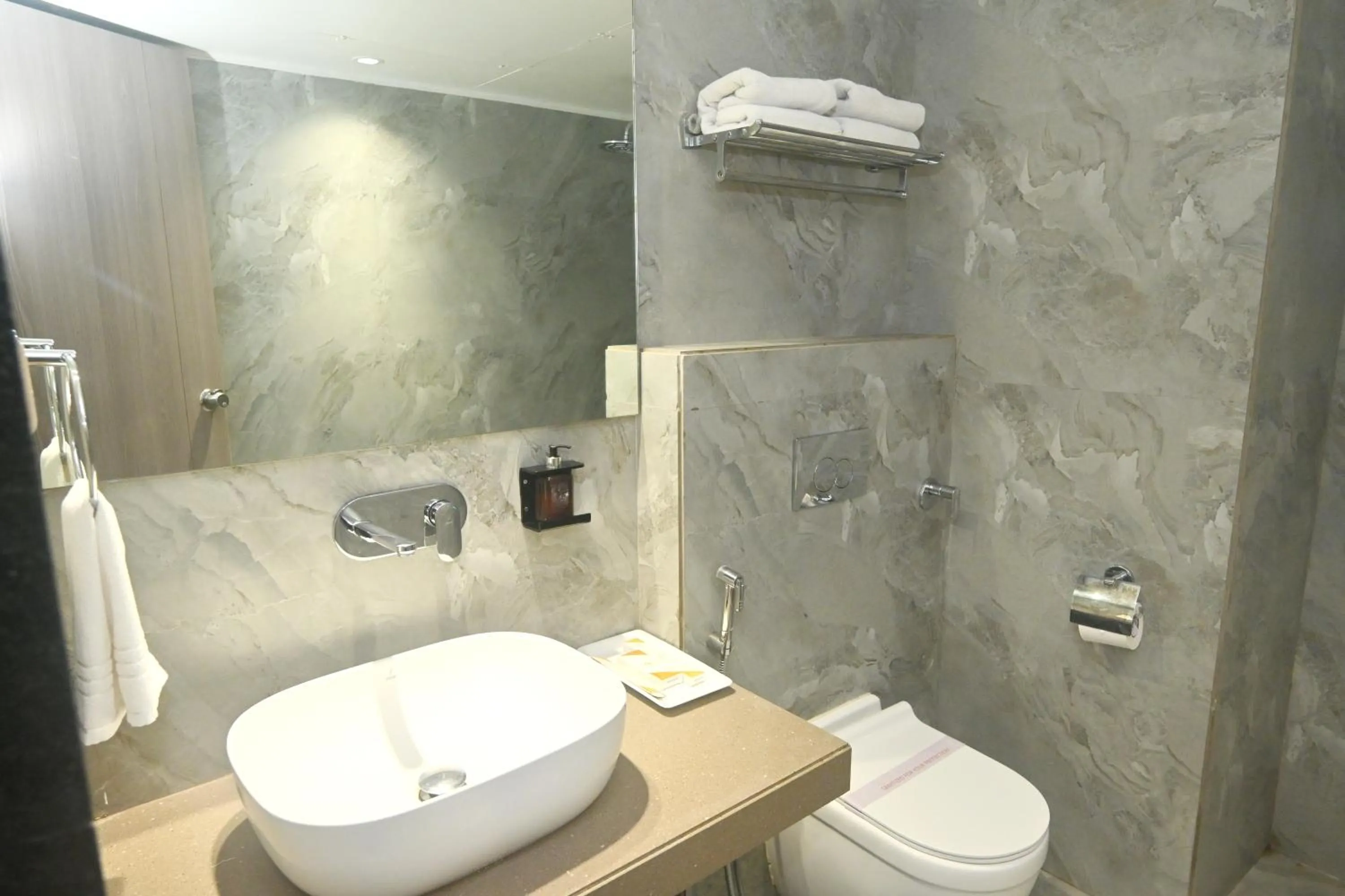 Simran Heritage(Business Hotel