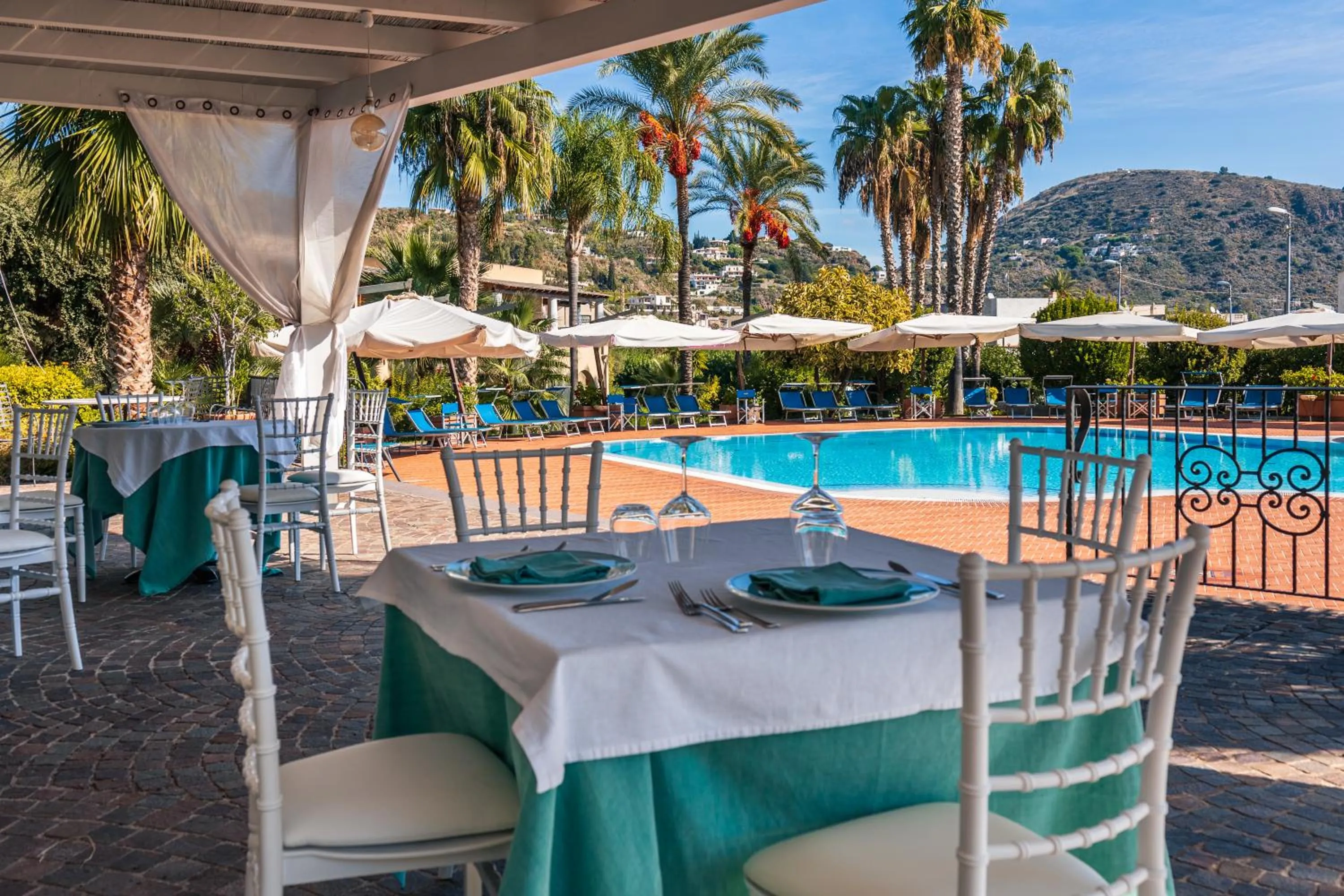 Restaurant/places to eat in Hotel Aktea