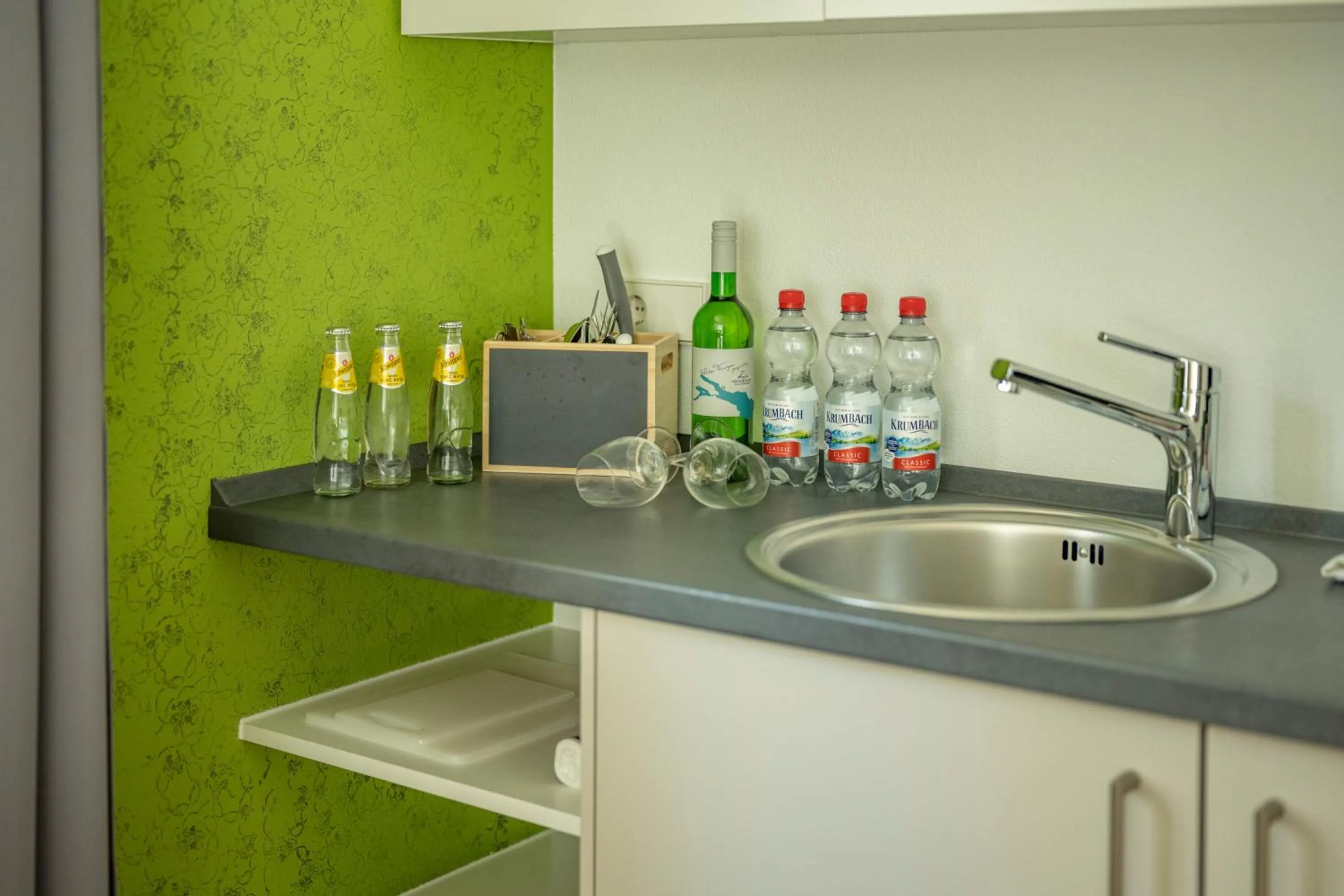 Kitchen or kitchenette in Gästehaus am Schlossplatz, Z. 4