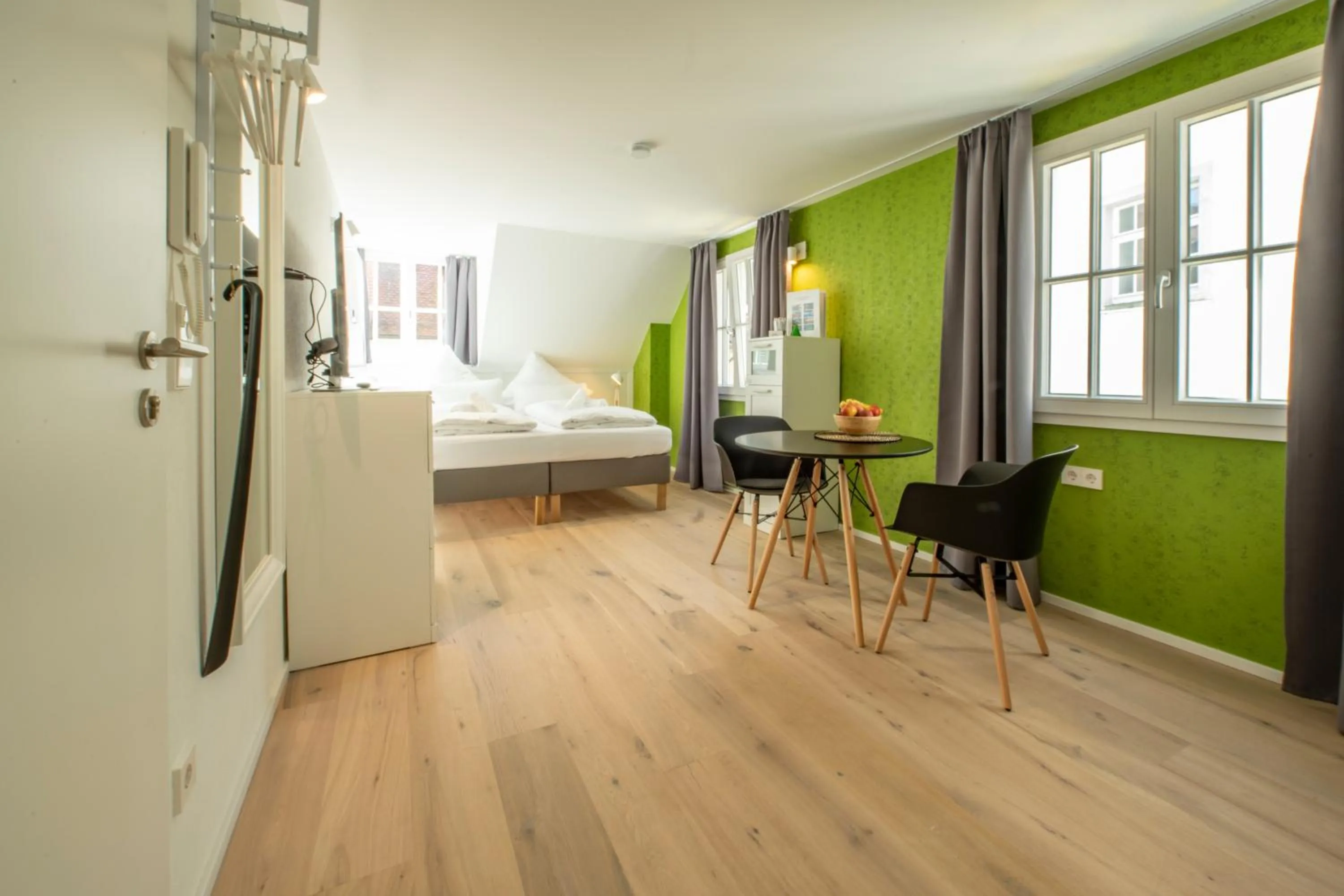 Bed in Gästehaus am Schlossplatz, Z. 4