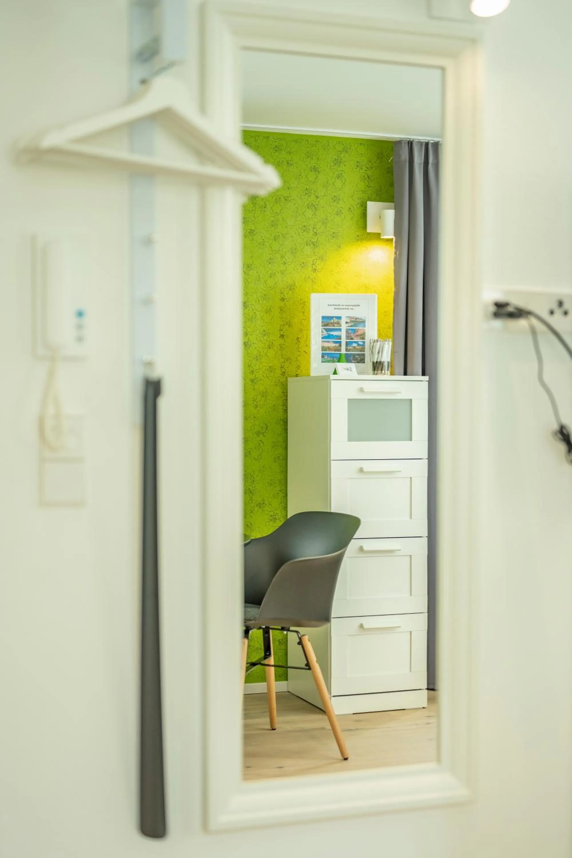 Photo of the whole room in Gästehaus am Schlossplatz, Z. 4