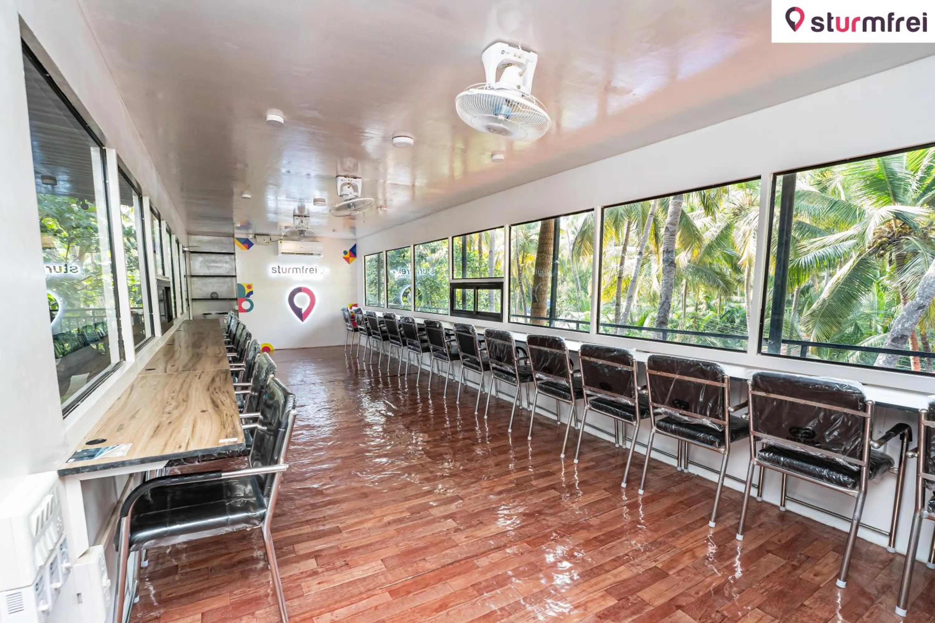 Communal lounge/ TV room in Jungle by sturmfrei Palolem