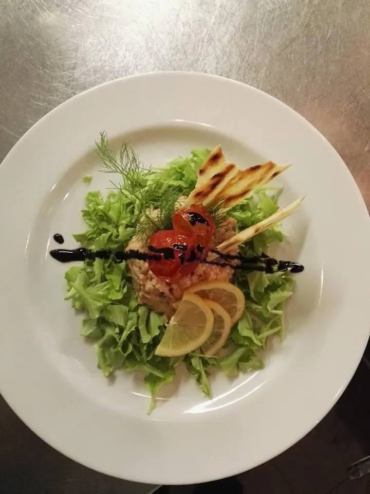 Restaurant/places to eat in Hotel Industria