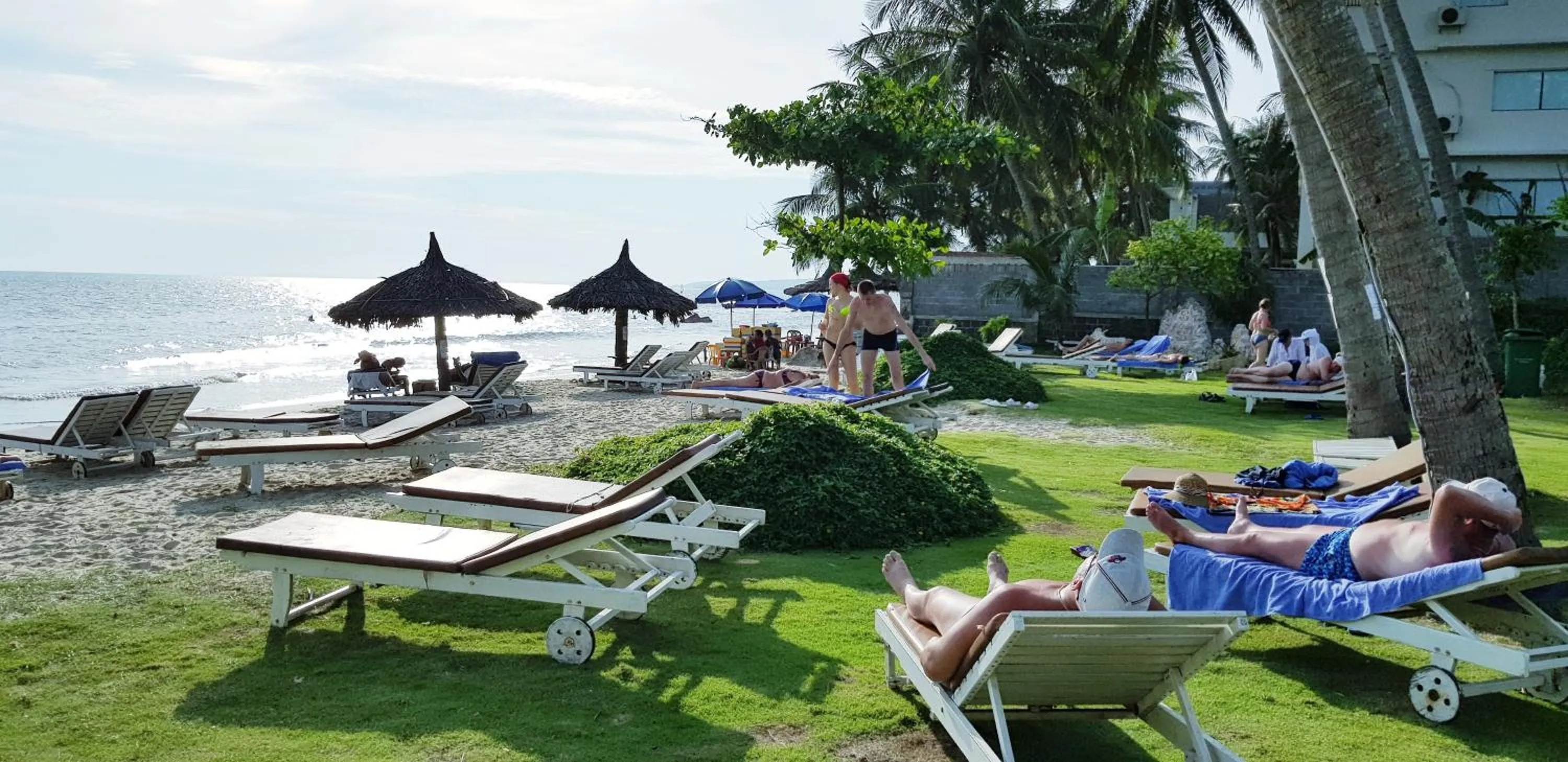 Beach in Sun & Sands Beach Hotel