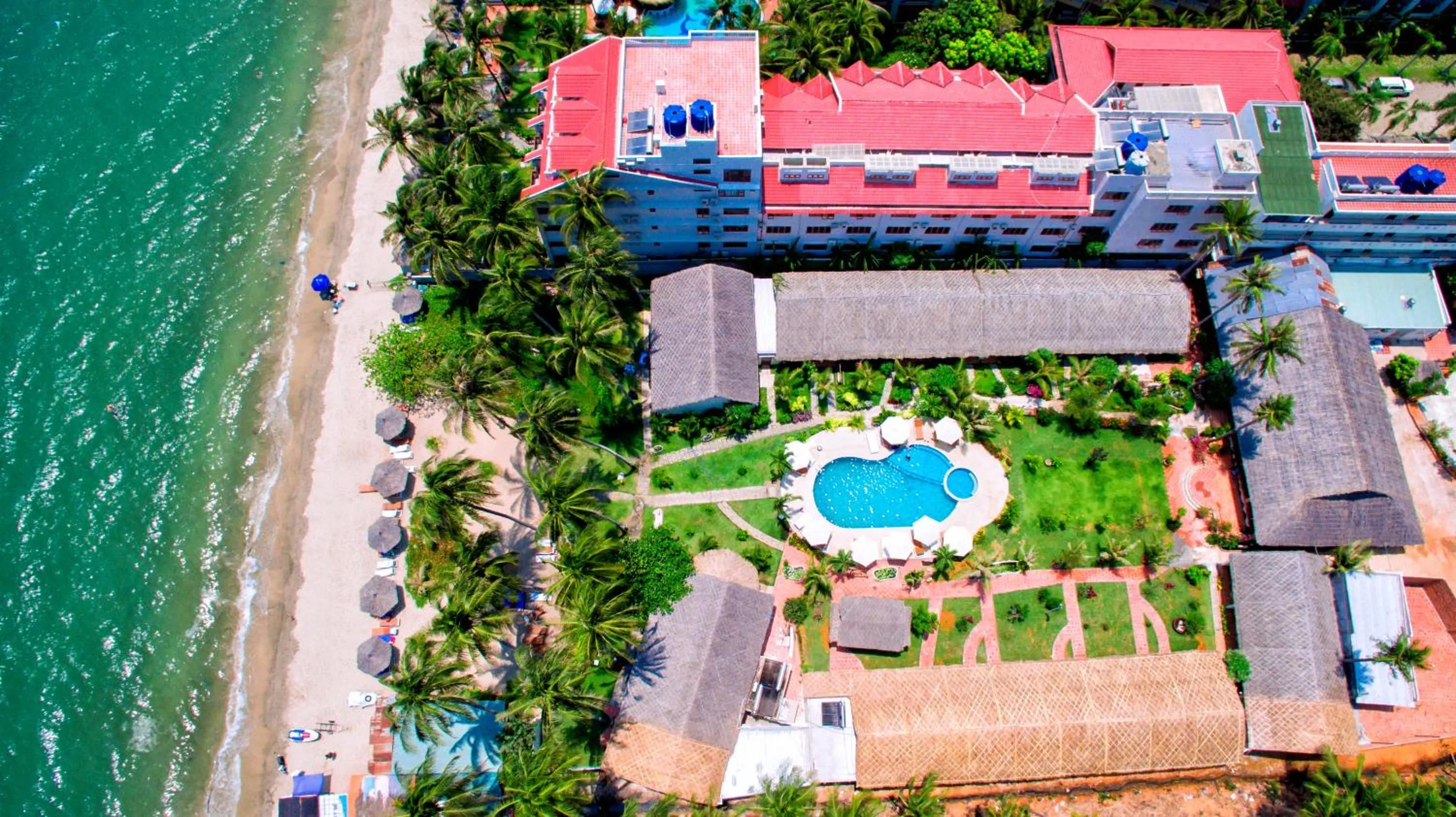 Garden in Sun & Sands Beach Hotel
