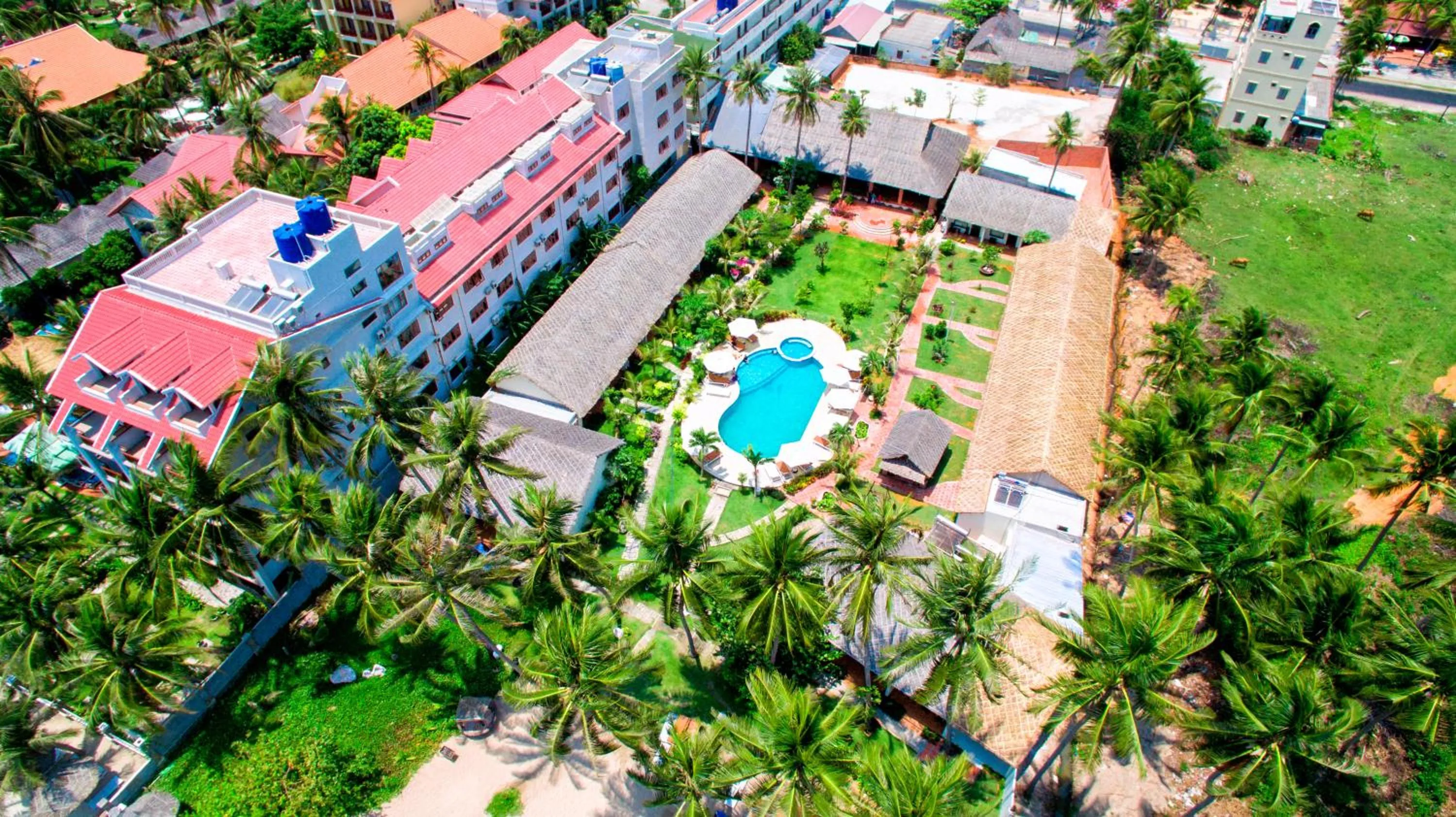 Garden in Sun & Sands Beach Hotel