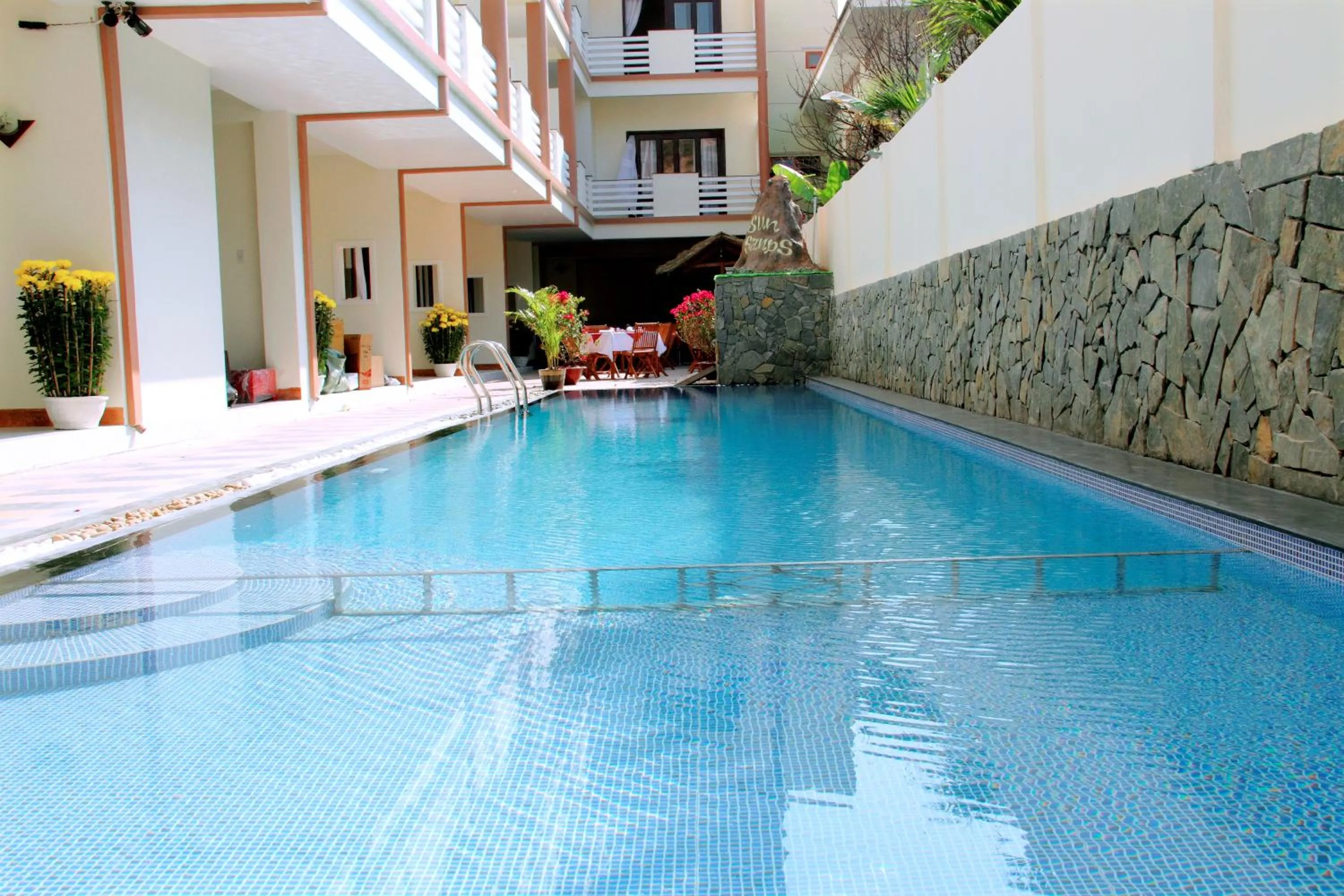 Swimming pool in Sun & Sands Beach Hotel
