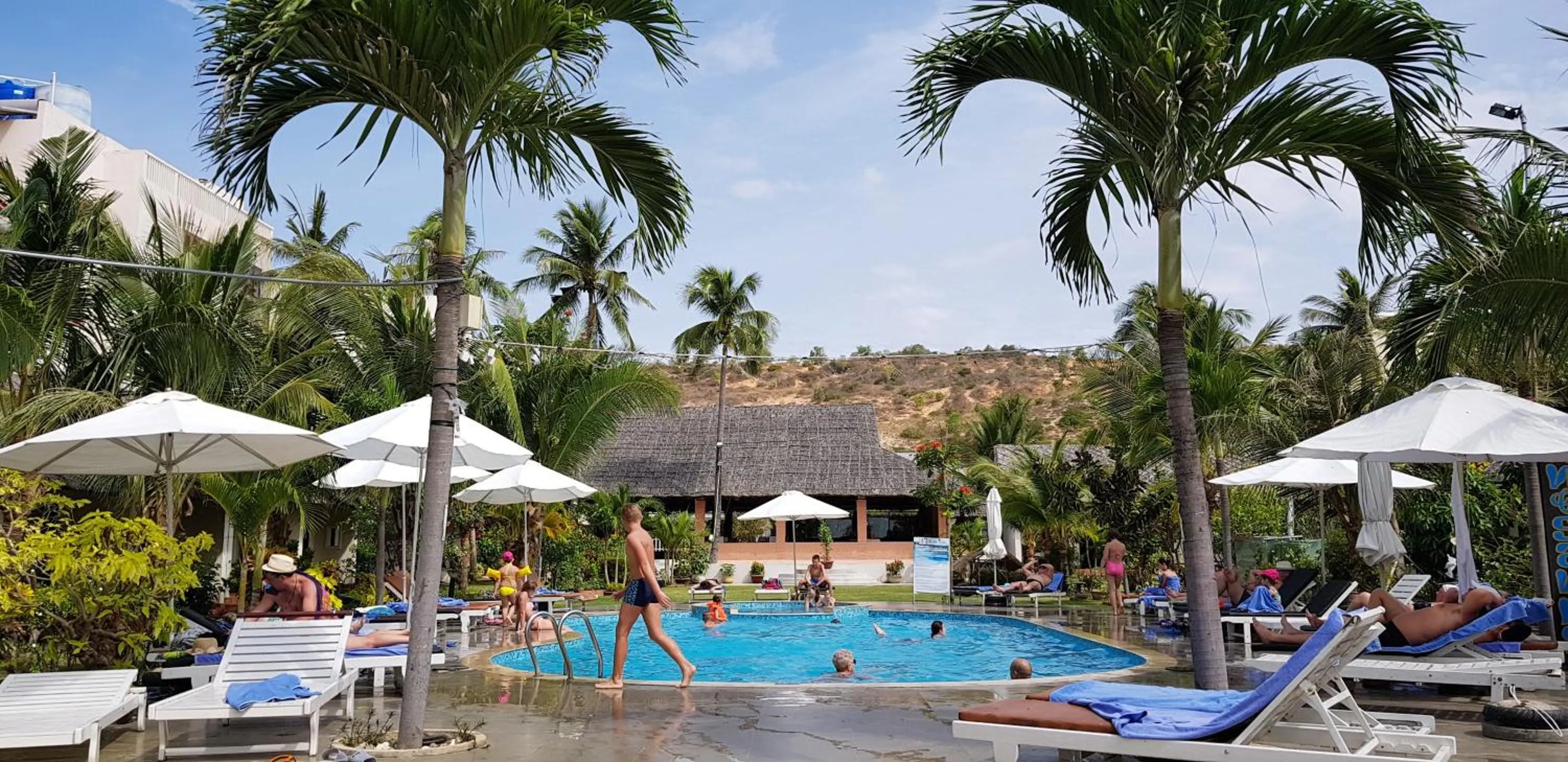 Swimming pool in Sun & Sands Beach Hotel
