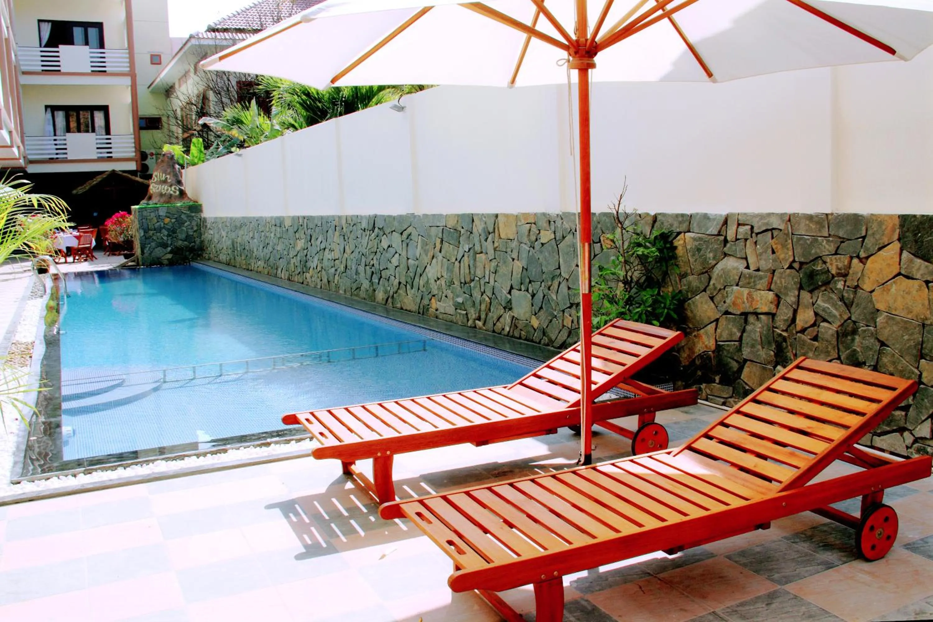 Swimming pool in Sun & Sands Beach Hotel