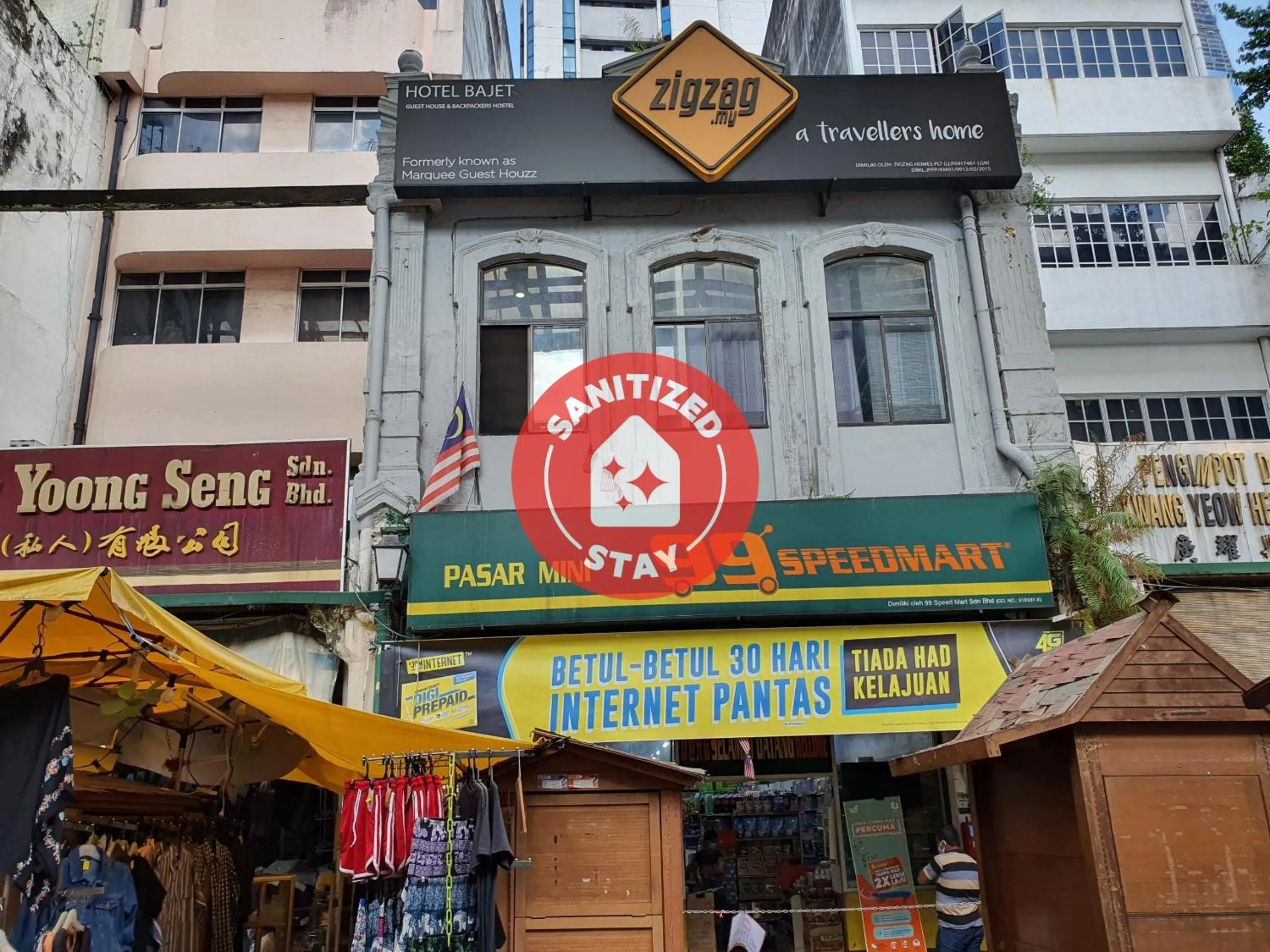 Facade/entrance in SPOT ON 90236 Zigzag Travellers Home