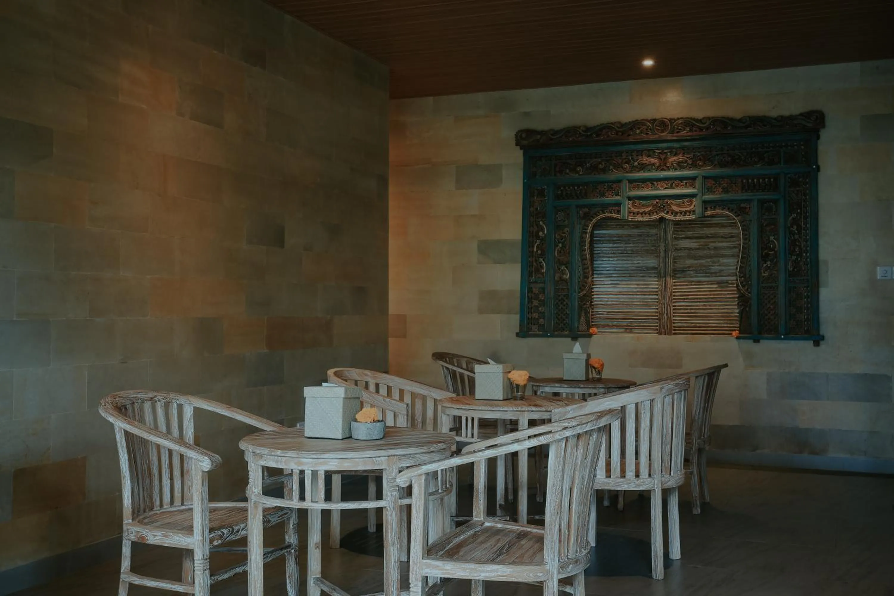 Restaurant/places to eat in LASTANA SUITE UBUD