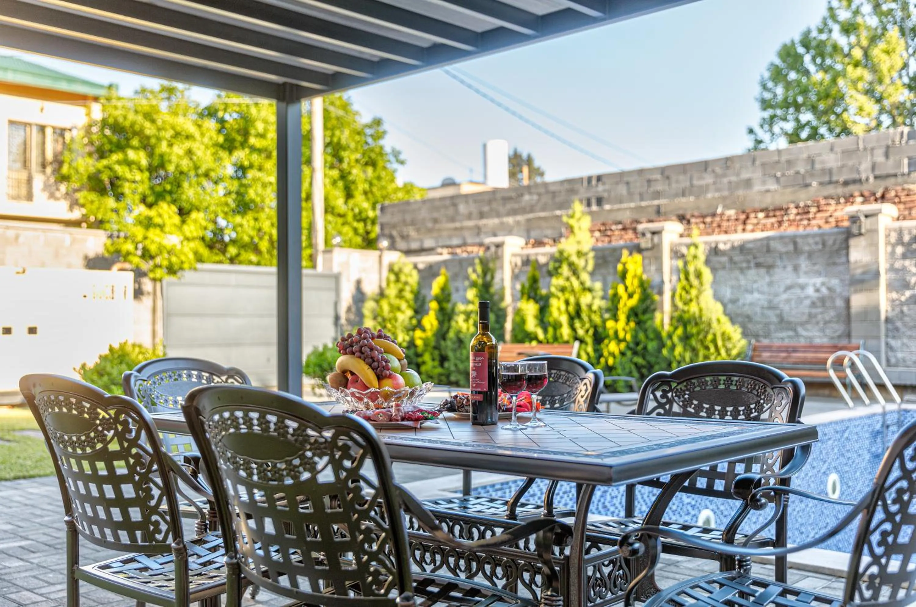 Patio in Vinum Hotel