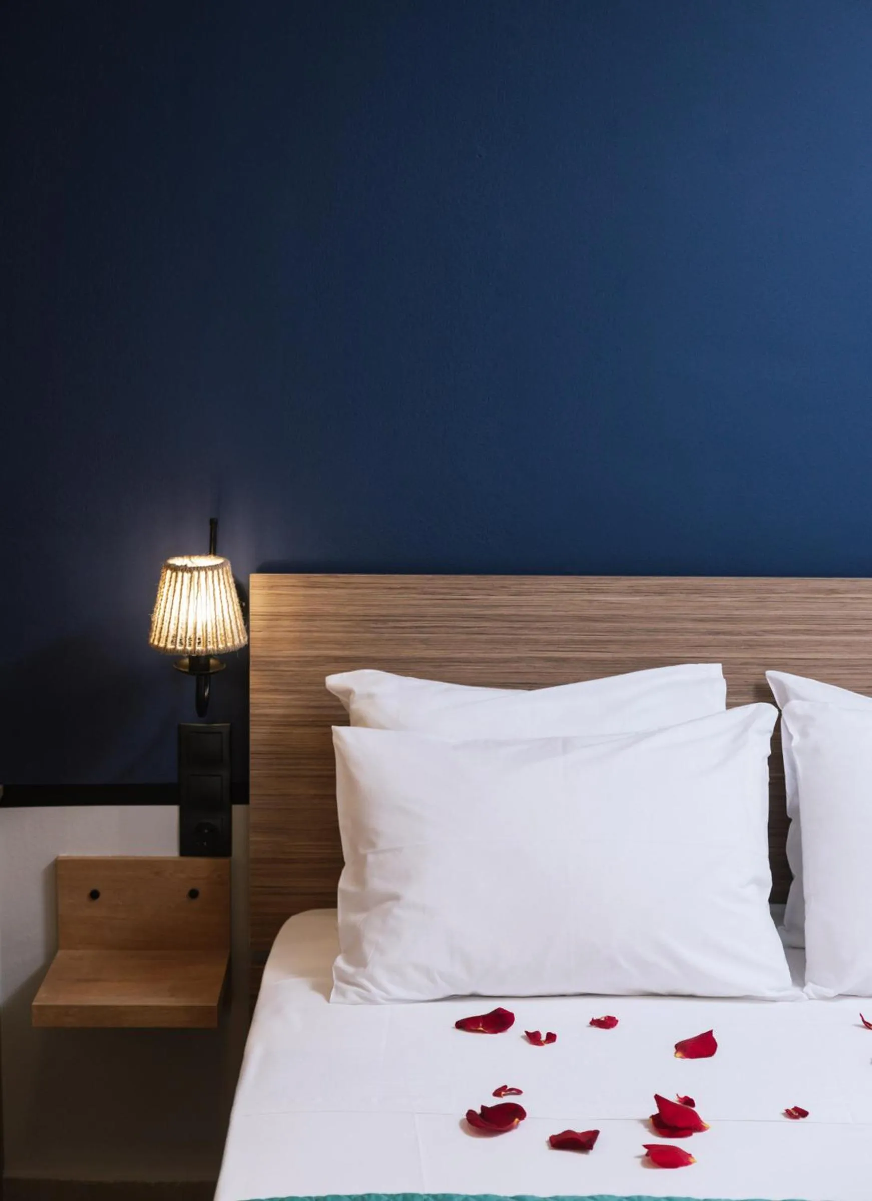 Decorative detail, Bed in Alcyone Studios and Apartments