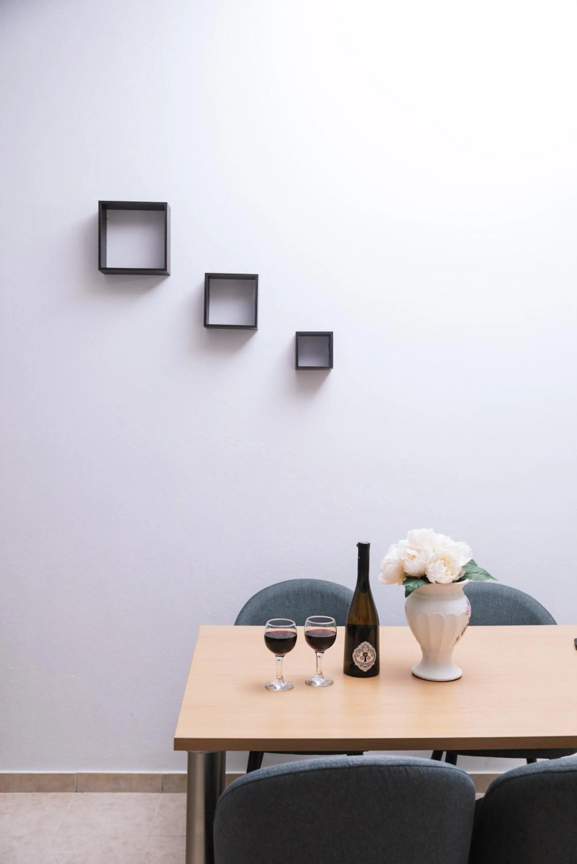 Dining area in Alcyone Studios and Apartments