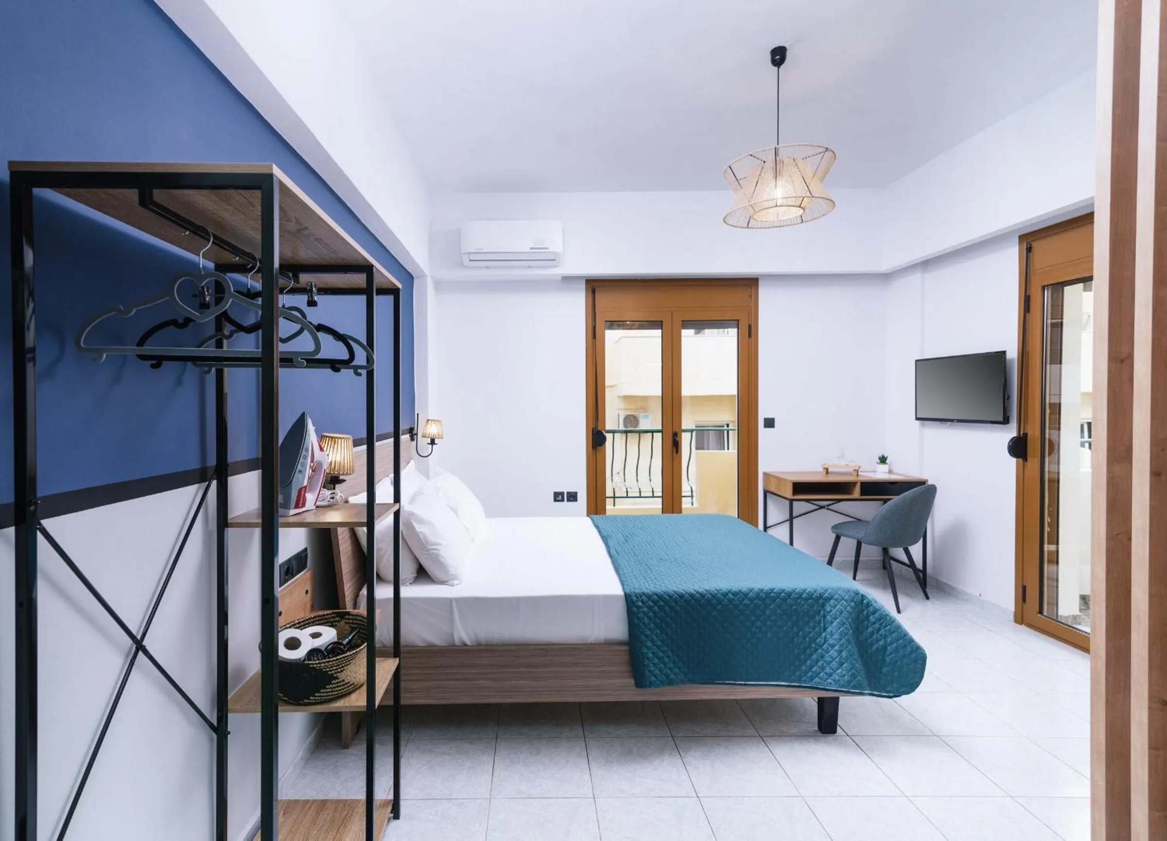 TV and multimedia, Bed in Alcyone Studios and Apartments