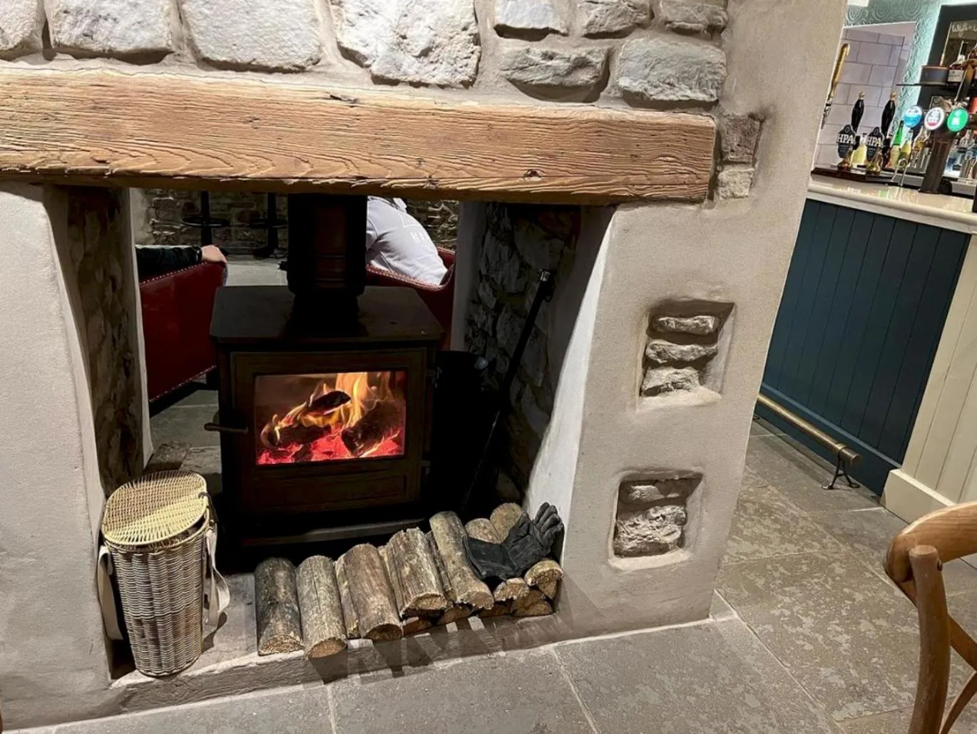 Lounge or bar in The White Lion Cowbridge