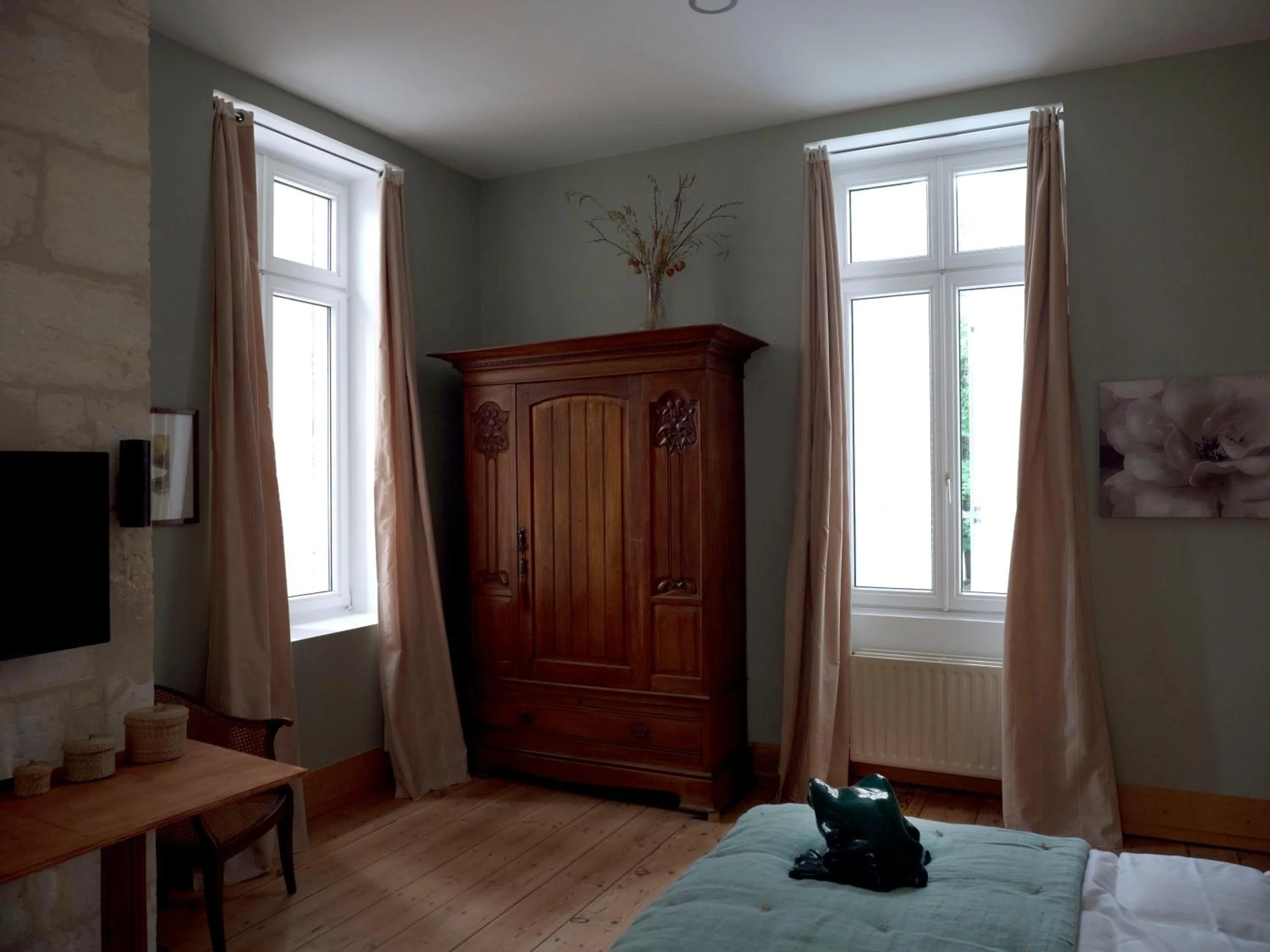 Bed in Château Fleur D'Aya